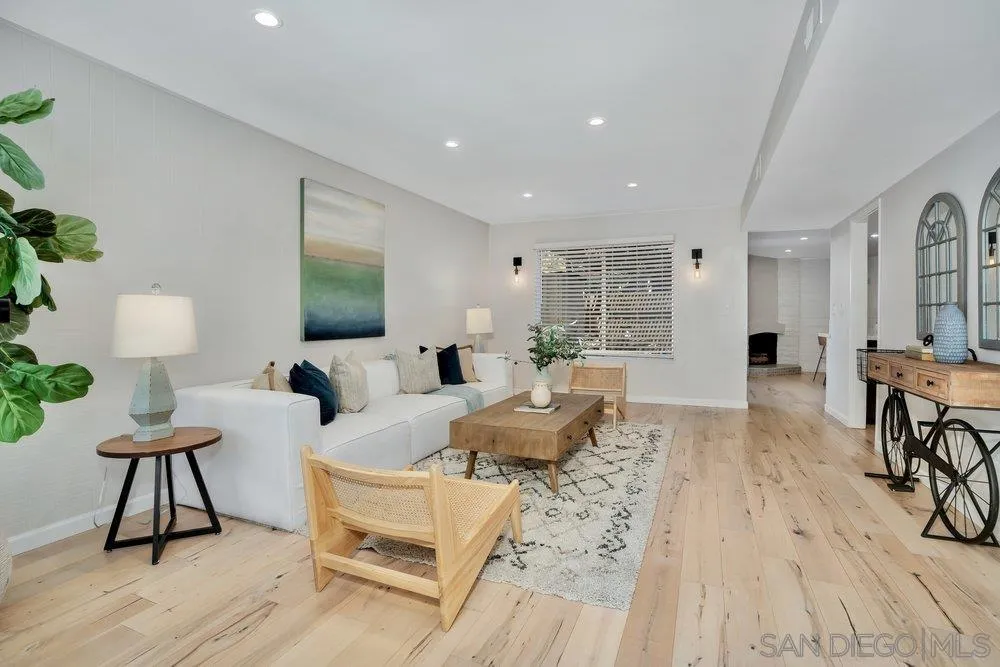 Photo #4: 240009041 Listing 