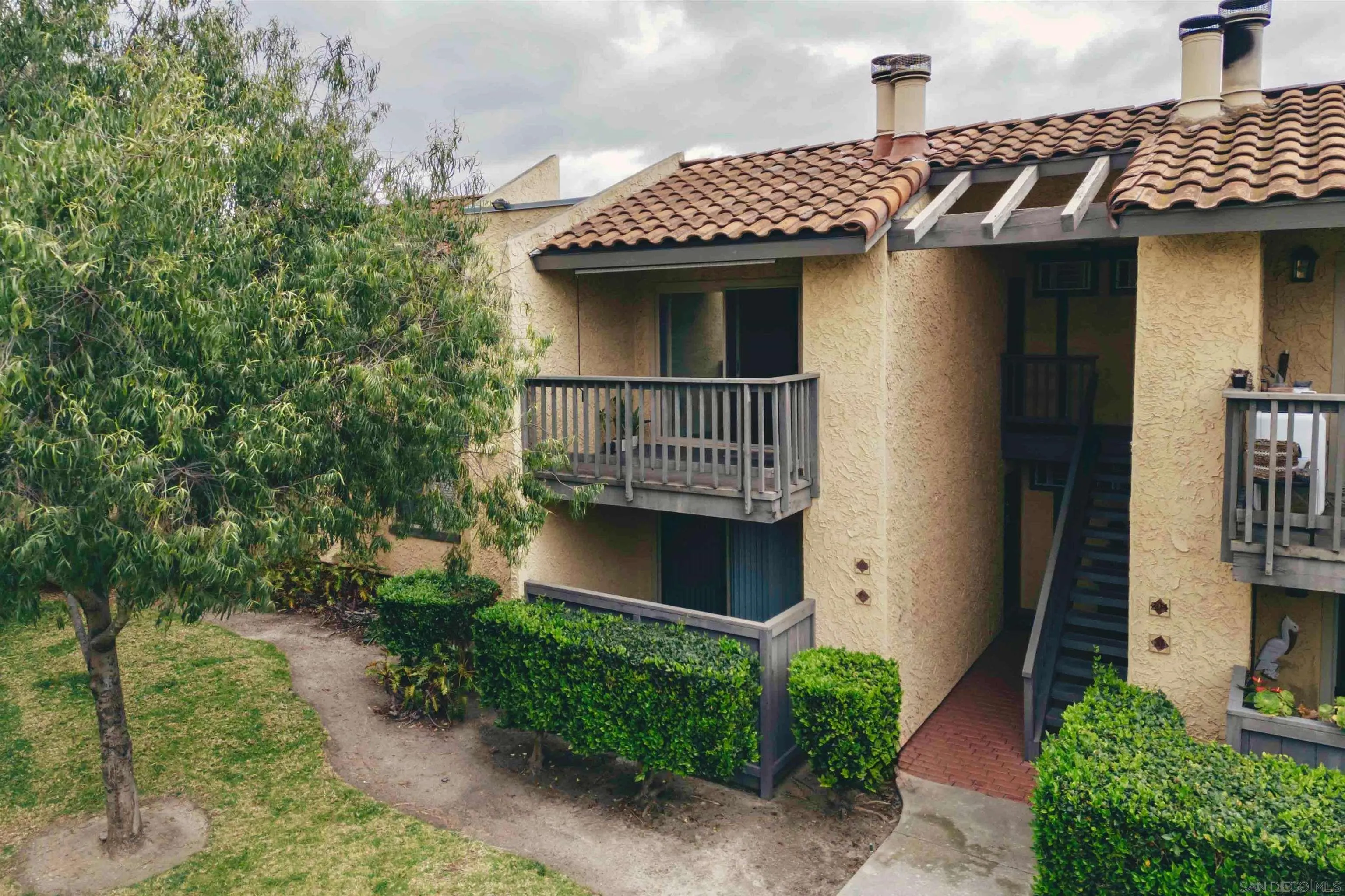 Photo #2: 240009053 Listing 