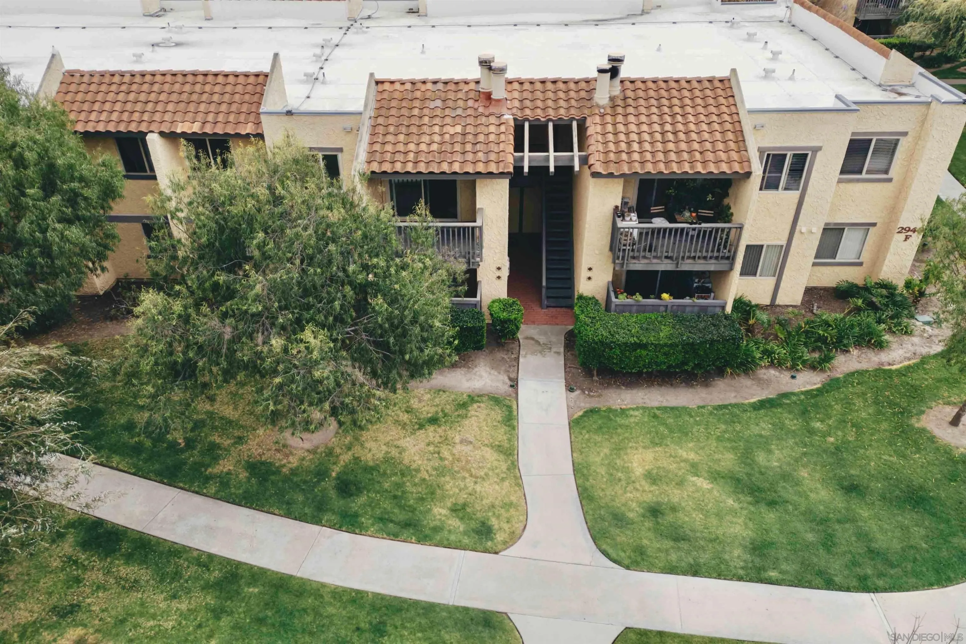Photo #3: 240009053 Listing 