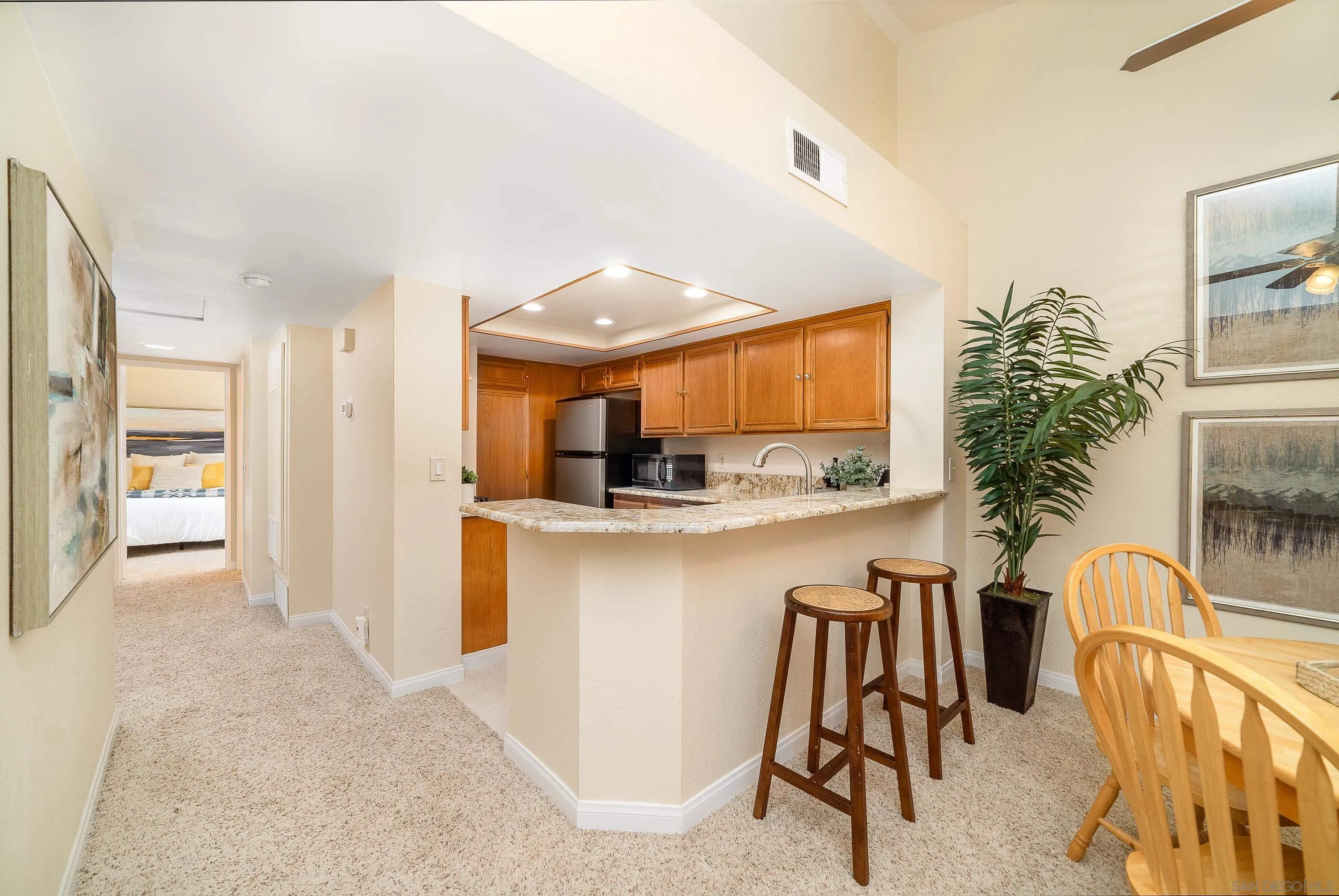 Photo #3: 240009321 Listing 