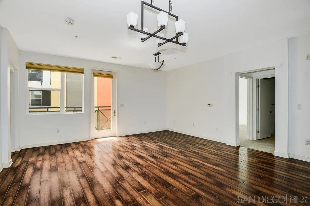 Photo #2: 240009334 Listing 