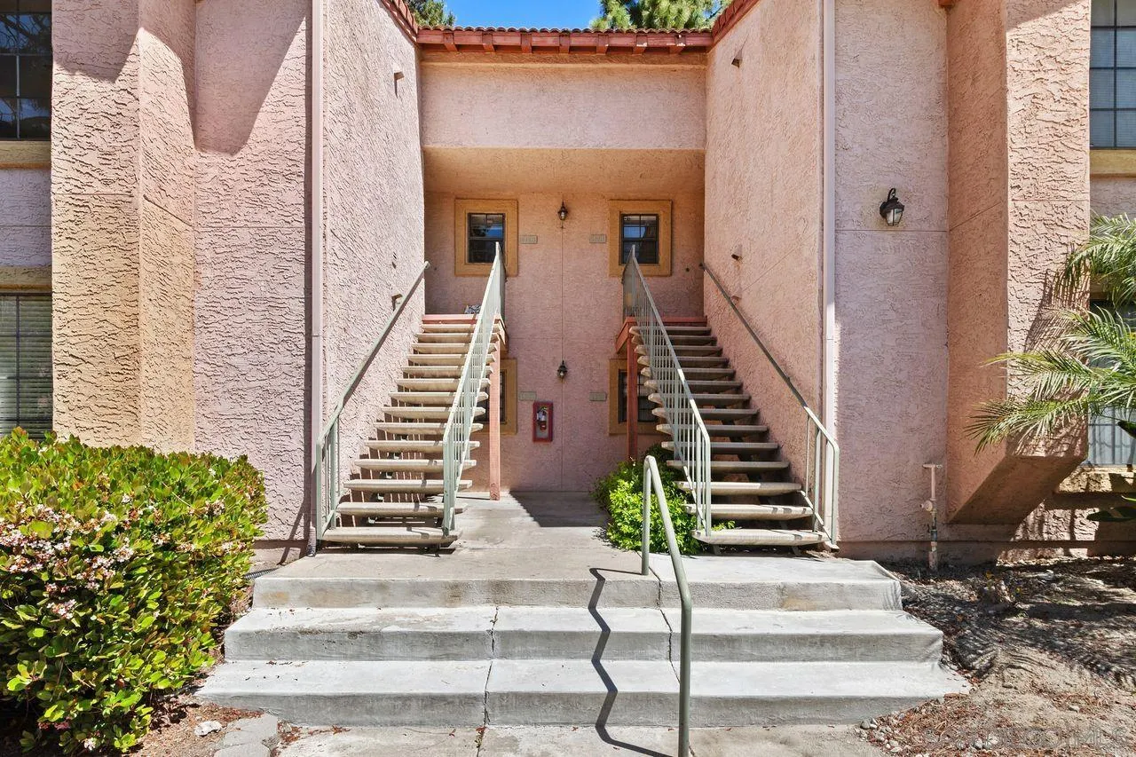 Photo #2: 240009428 Listing 