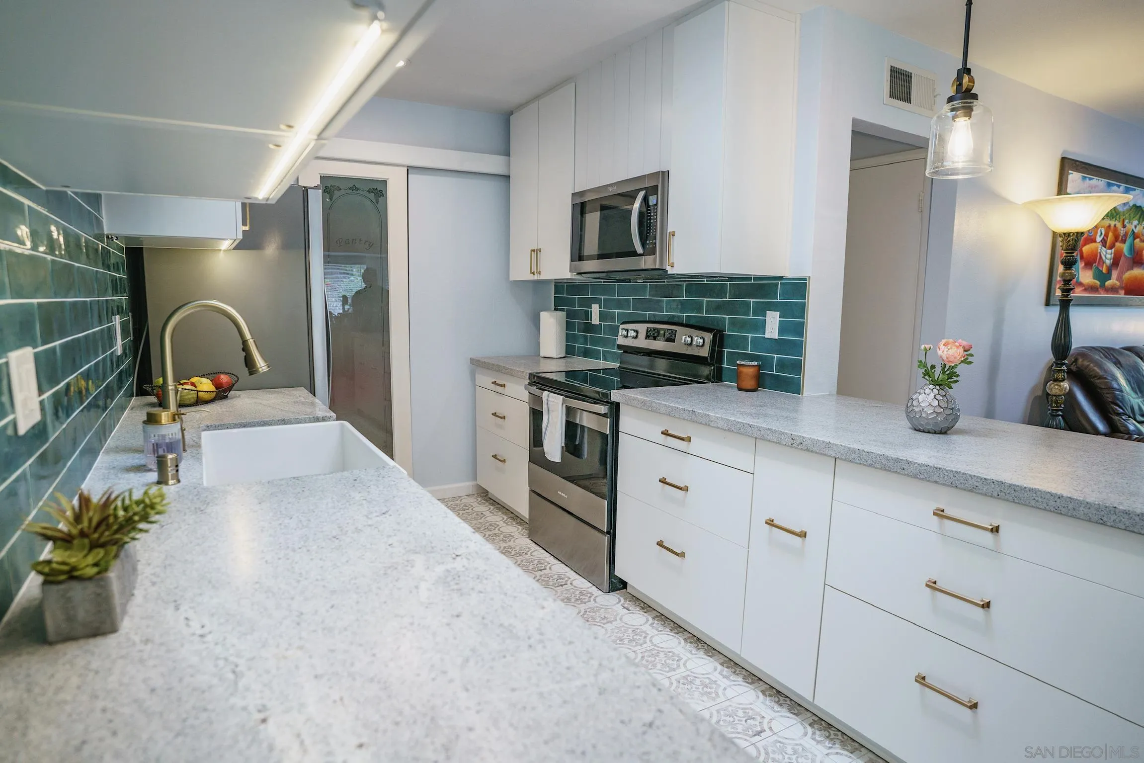 https://cdn.realtyfeed.com/cdn/127/240009432/6c62381b0ae5647fbe6120d49bad17f3.webp