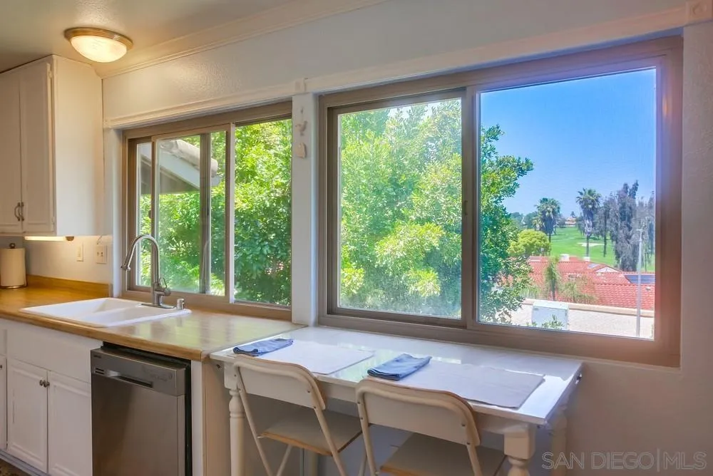Photo #4: 240009437 Listing 