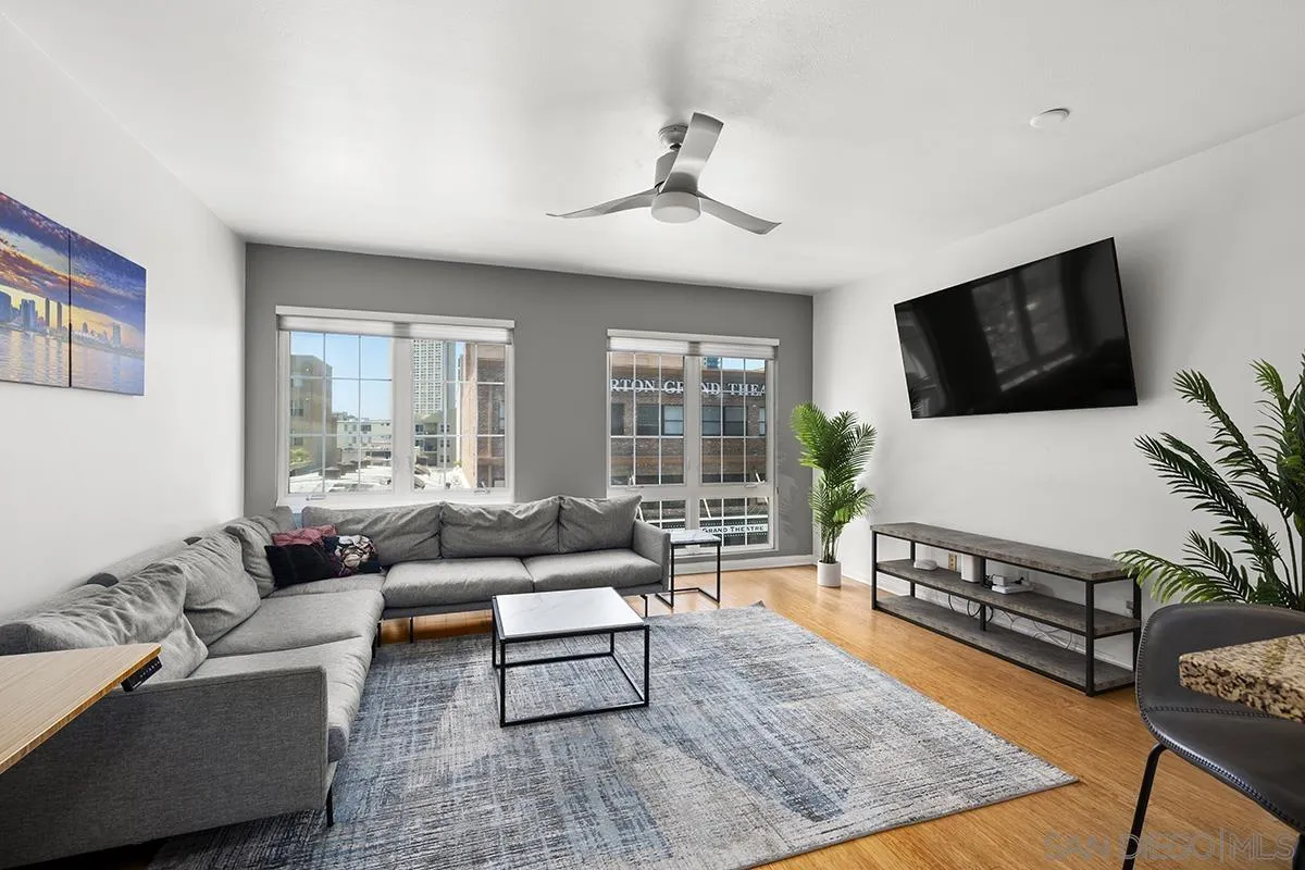 Photo #2: 240009571 Listing 