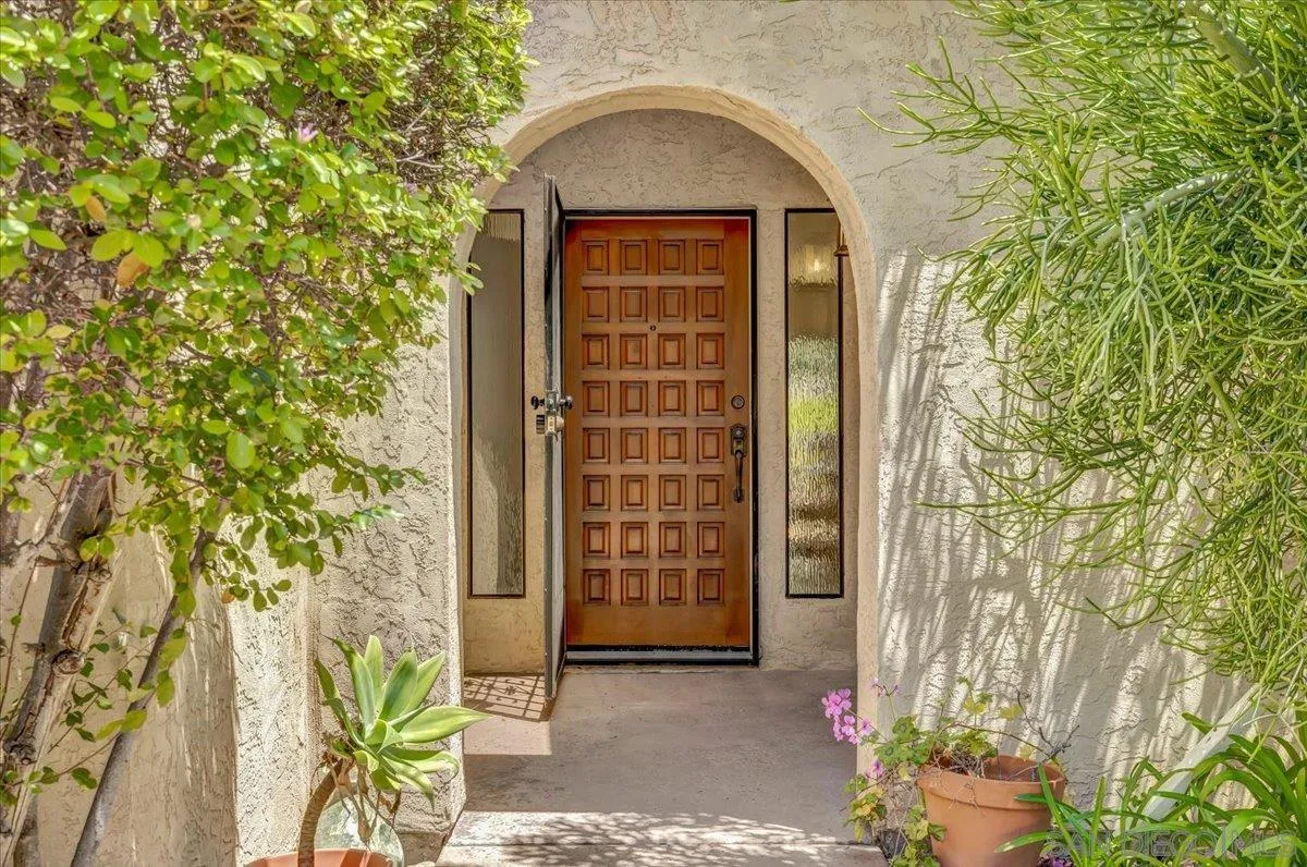 Photo #4: 240009580 Listing 