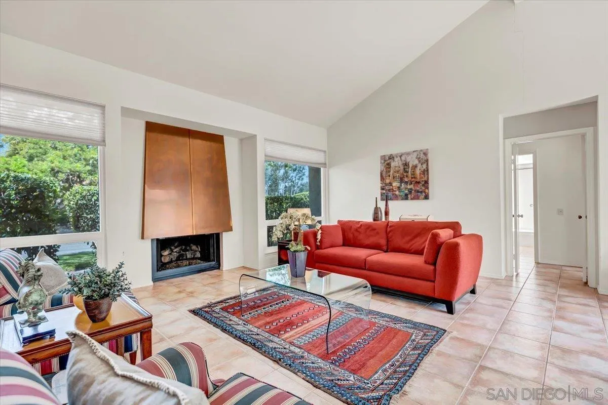 Photo #6: 240009580 Listing 