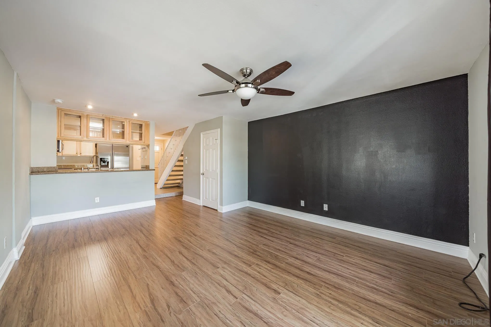 Photo #6: 240009816 Listing 