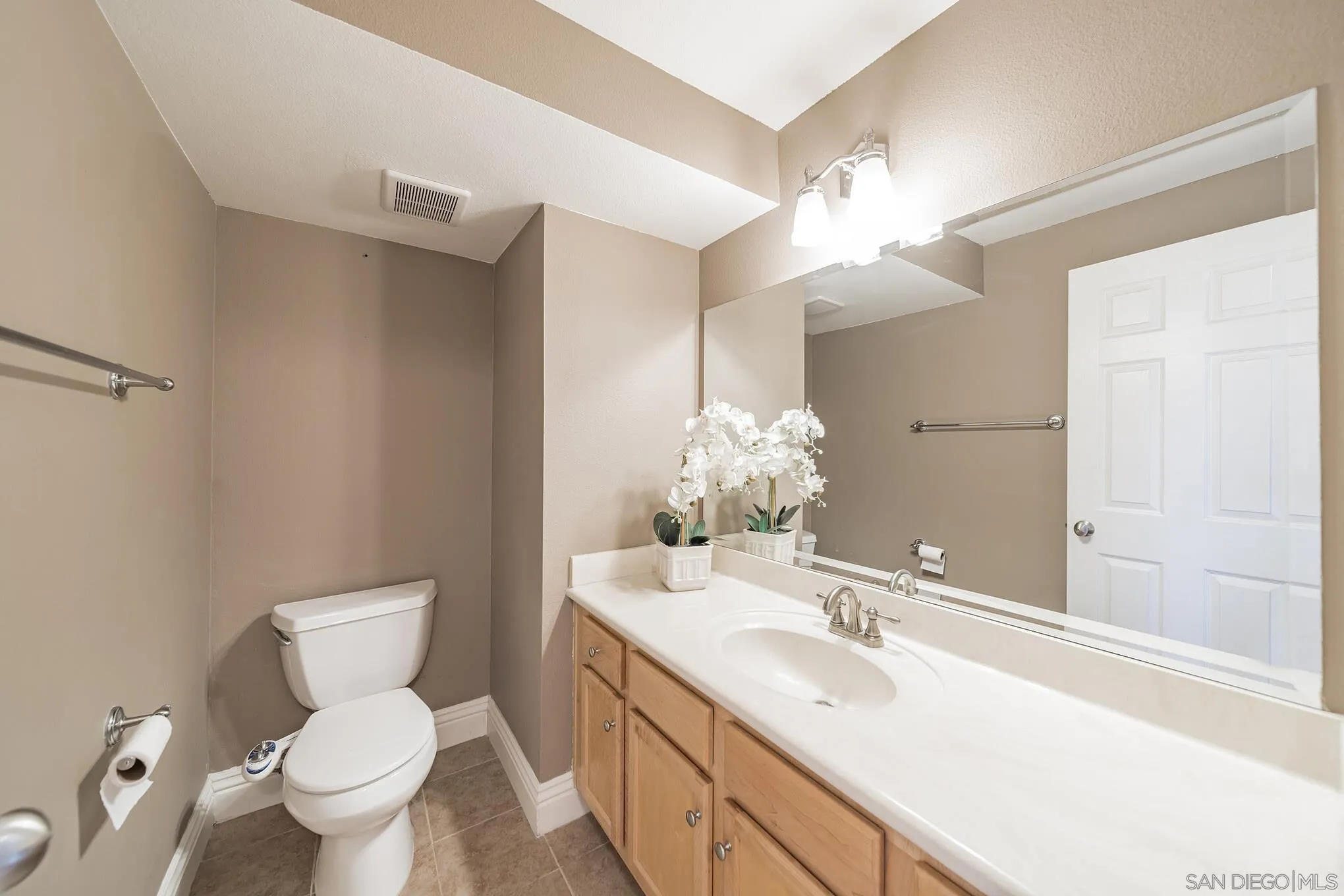 Photo #4: 240009816 Listing 