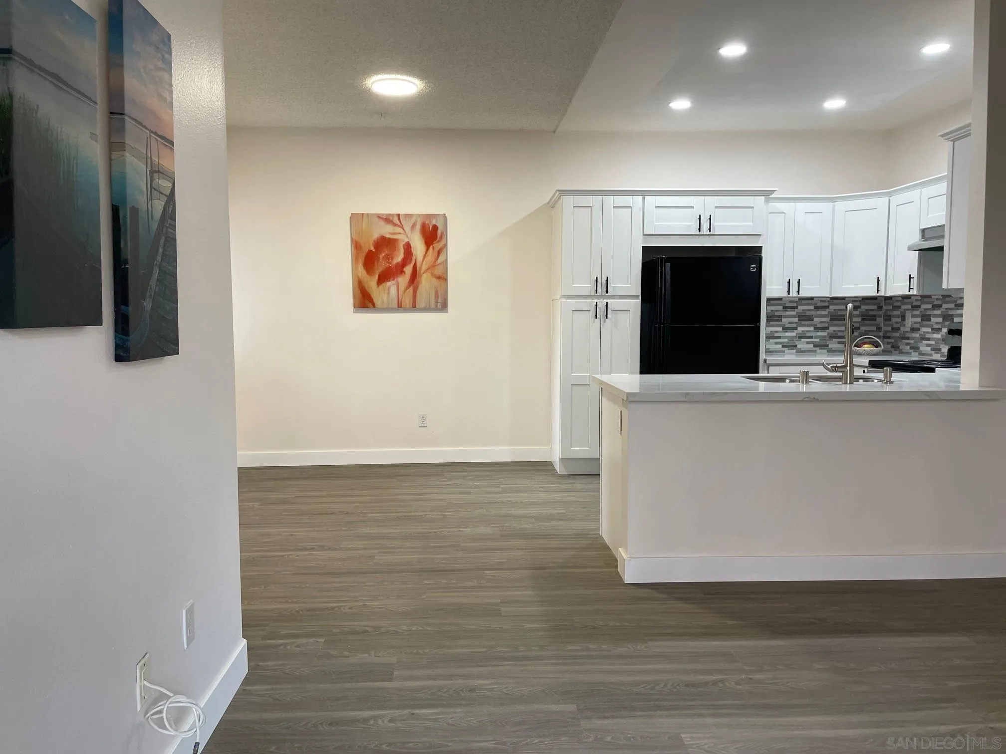 Photo #6: 240009858 Listing 