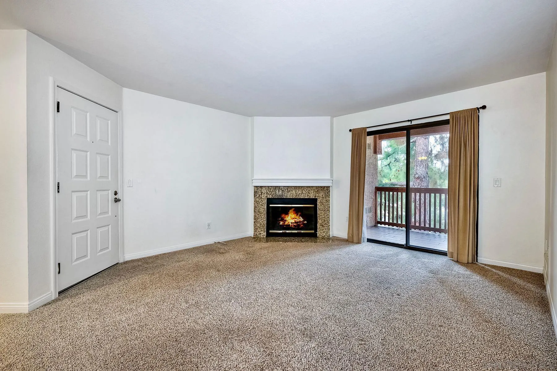 Photo #3: 240009881 Listing 