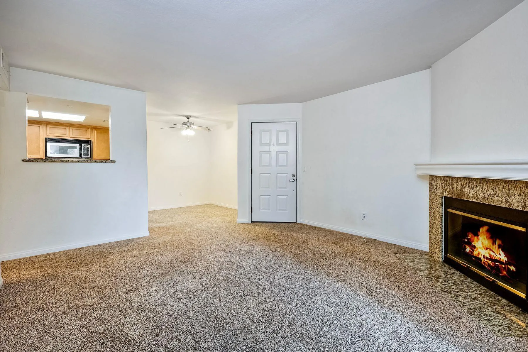 Photo #4: 240009881 Listing 
