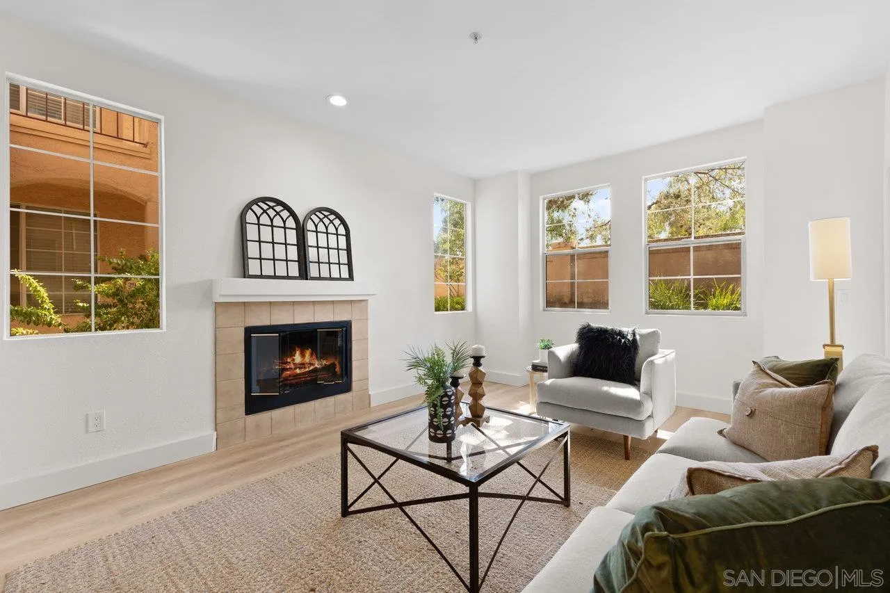 Photo #2: 240009936 Listing 