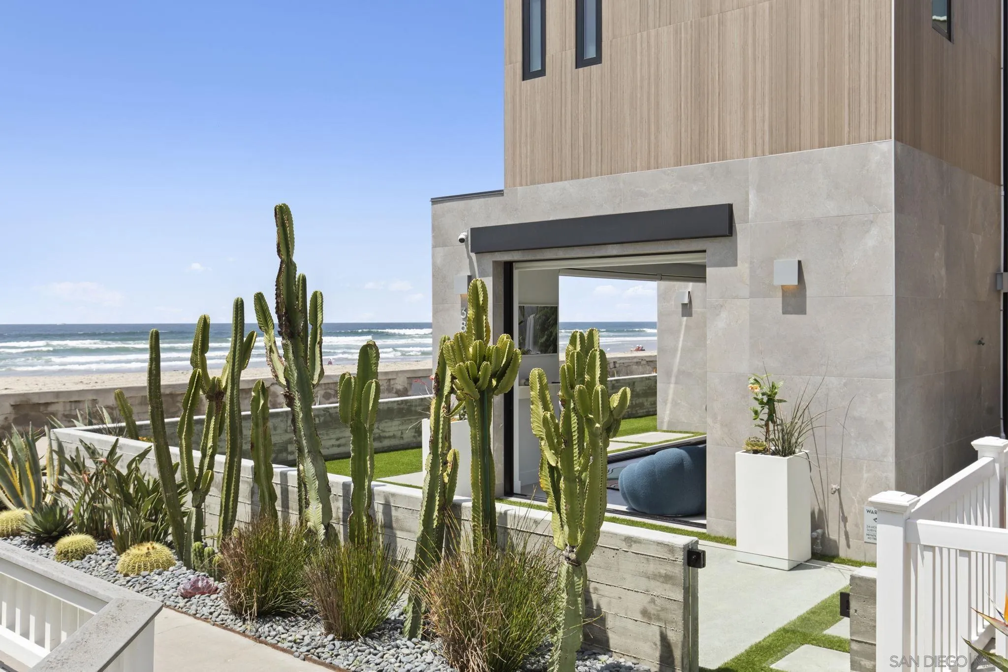 https://cdn.realtyfeed.com/cdn/127/240010117/84a3bf584666687dc8f8e4052ccf8110.webp