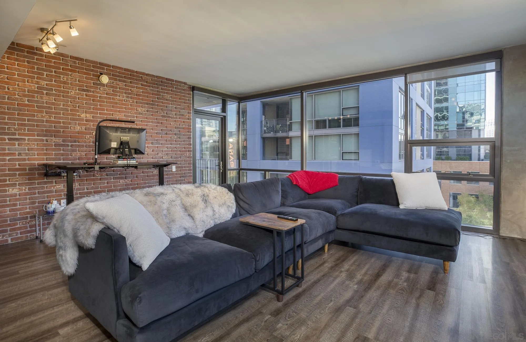 Photo #6: 240010127 Listing 