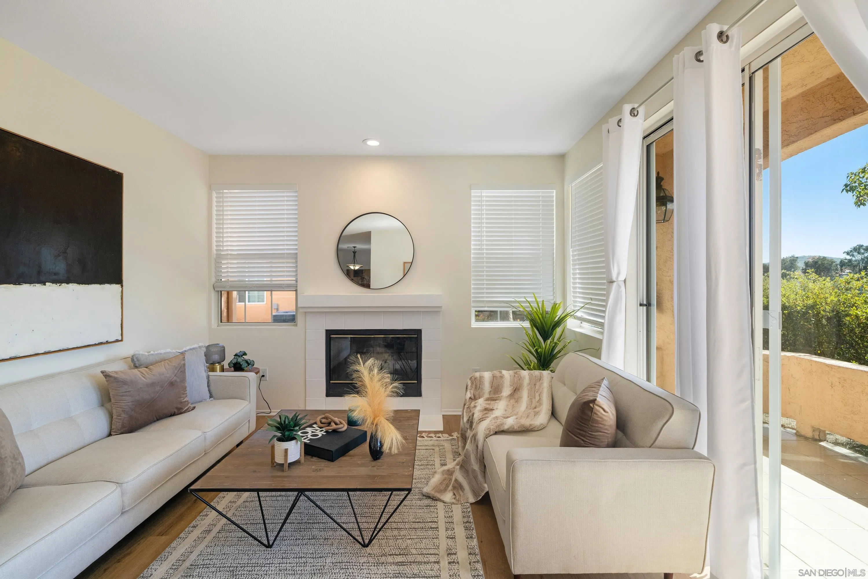 Photo #3: 240010146 Listing 