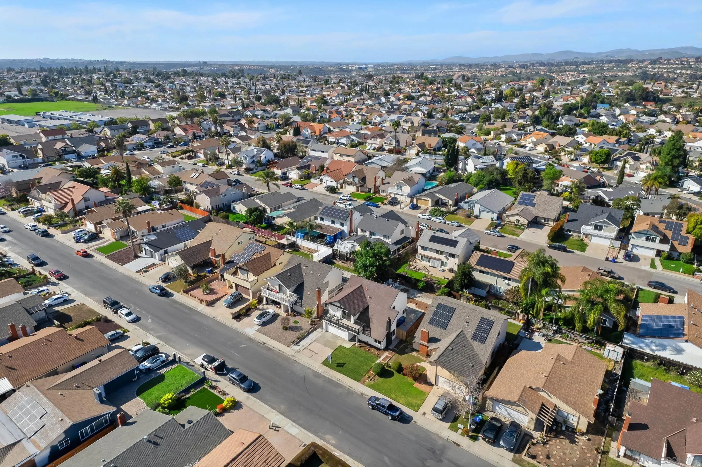 https://cdn.realtyfeed.com/cdn/127/240010192/502a678e70c7567efbb914d95001ade7.webp