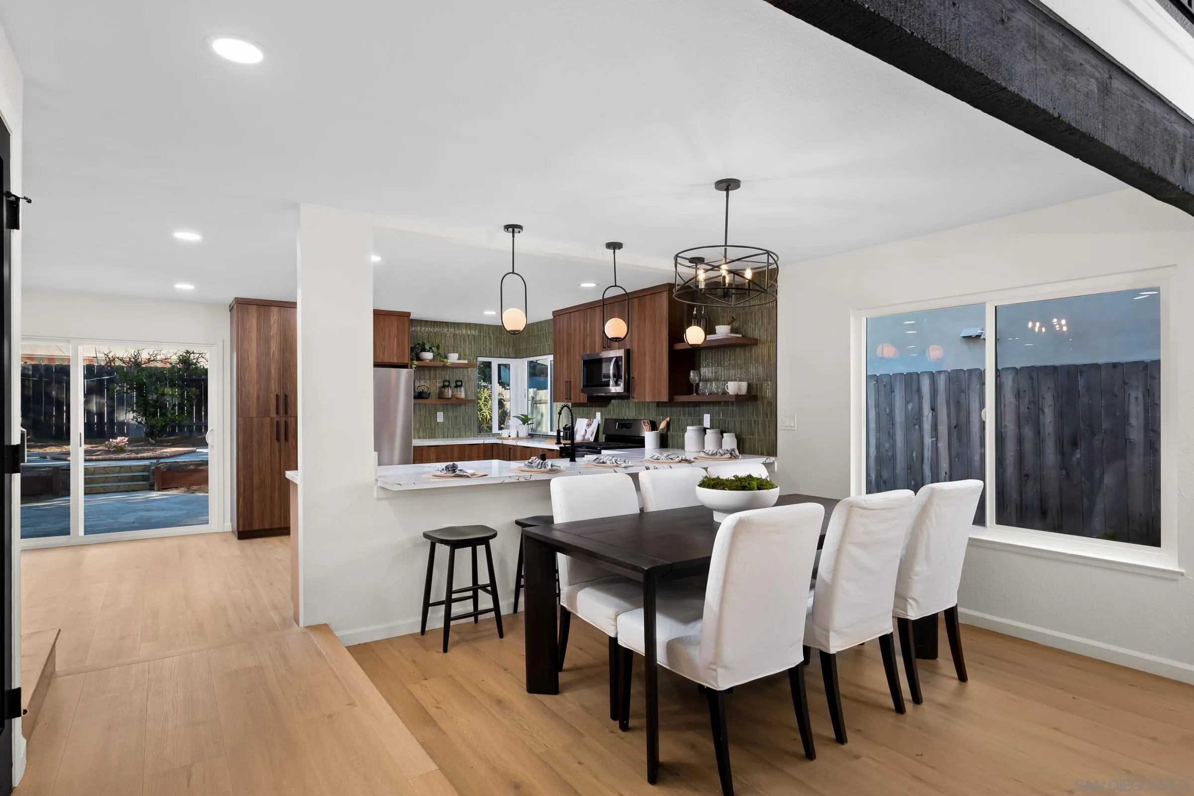 https://cdn.realtyfeed.com/cdn/127/240010192/8cc1f2b8892b34cbf10d7965123b163e.webp