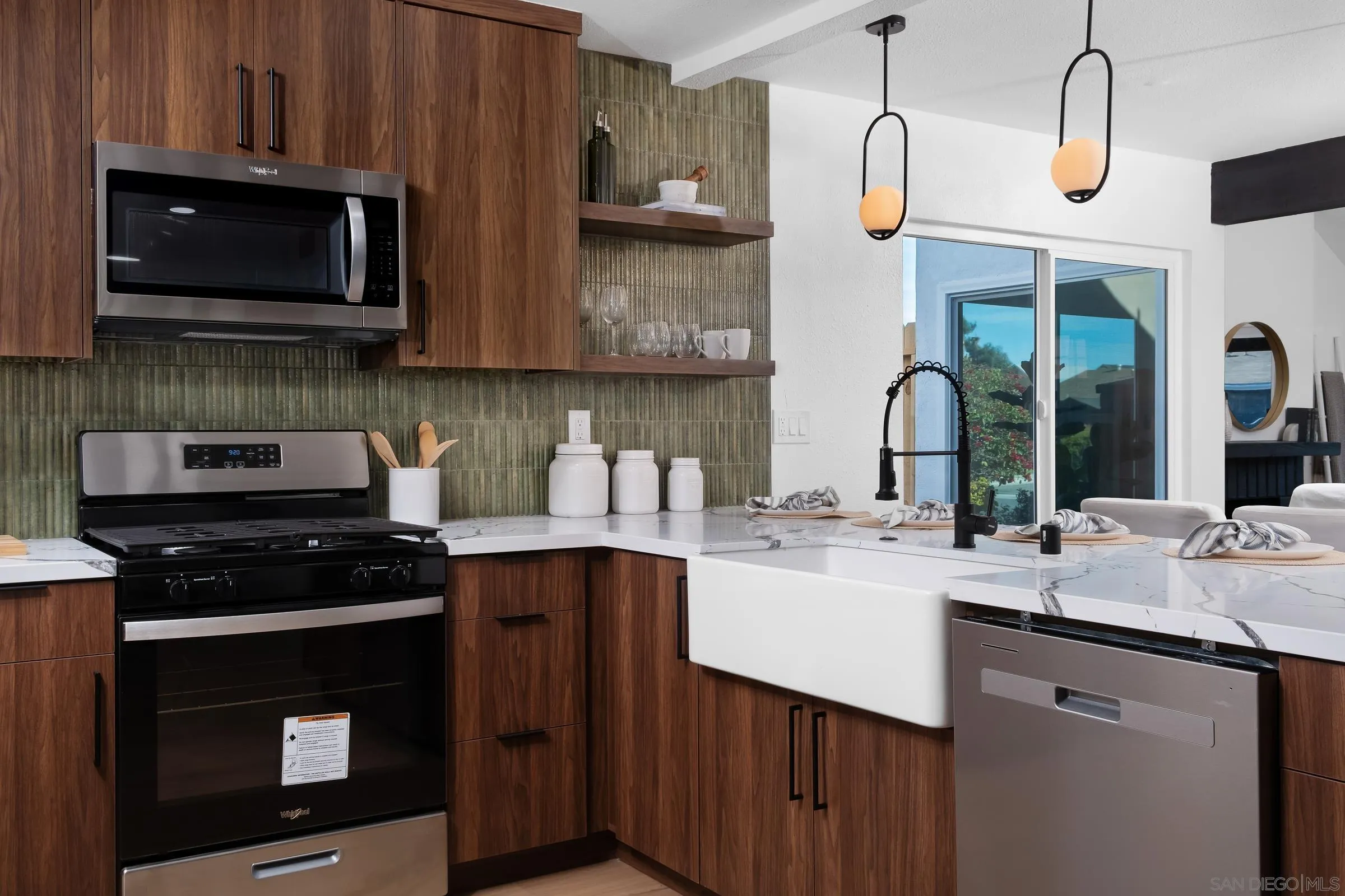 https://cdn.realtyfeed.com/cdn/127/240010192/a6aaca226a80ae39eae88592aecb0d87.webp