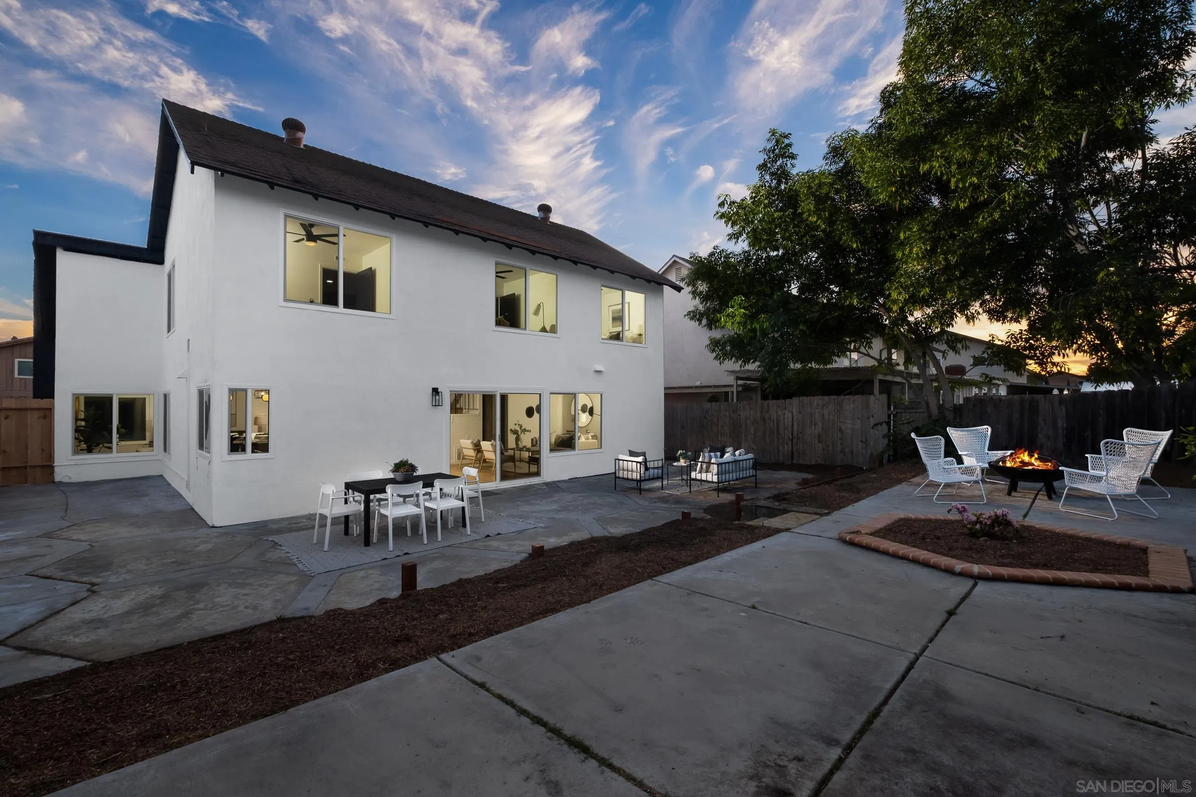 https://cdn.realtyfeed.com/cdn/127/240010192/de6e8701f5e3e41d4eeb694ad12f1410.webp