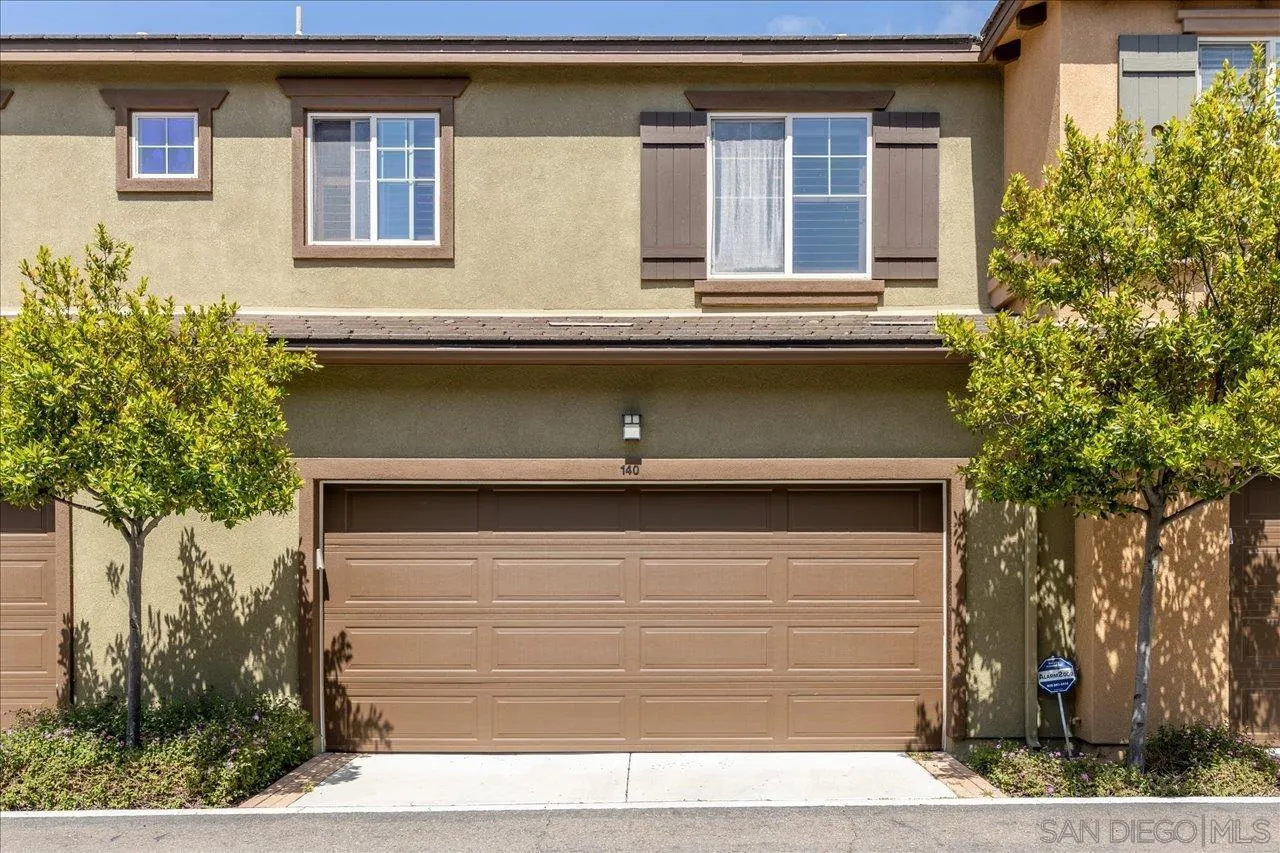 Photo #2: 240010362 Listing 