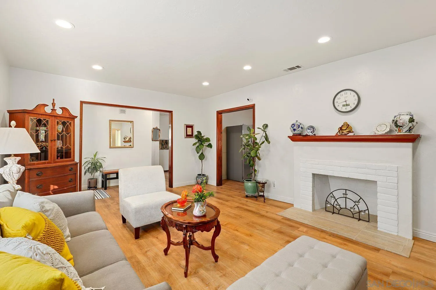 https://cdn.realtyfeed.com/cdn/127/240010373/e0d4448605cd31562c620f2684457915.webp