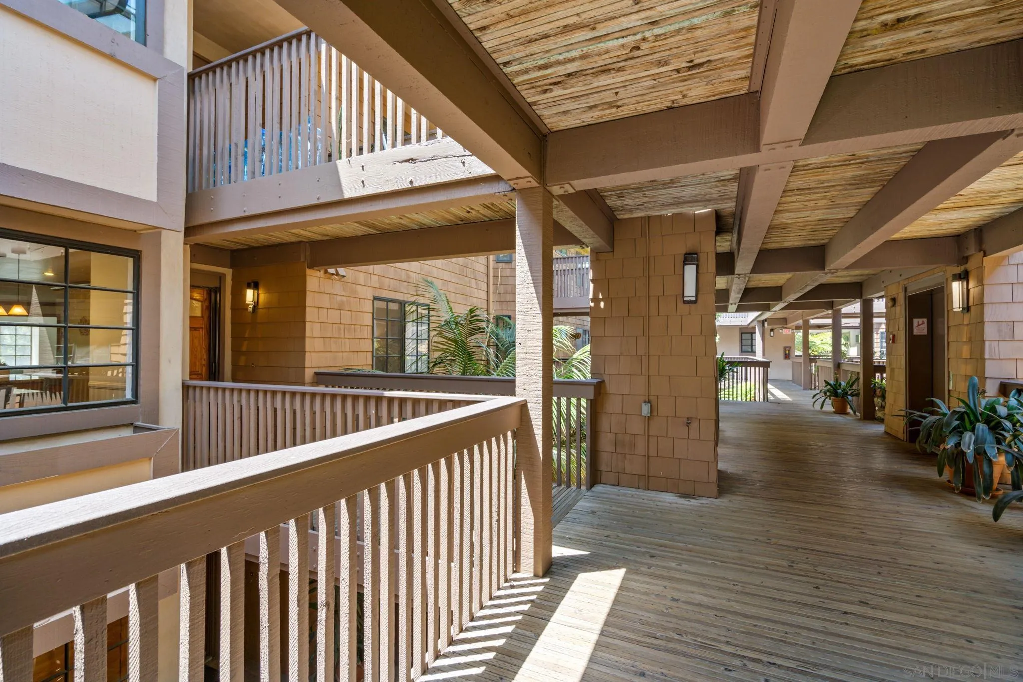 Photo #6: 240010417 Listing 