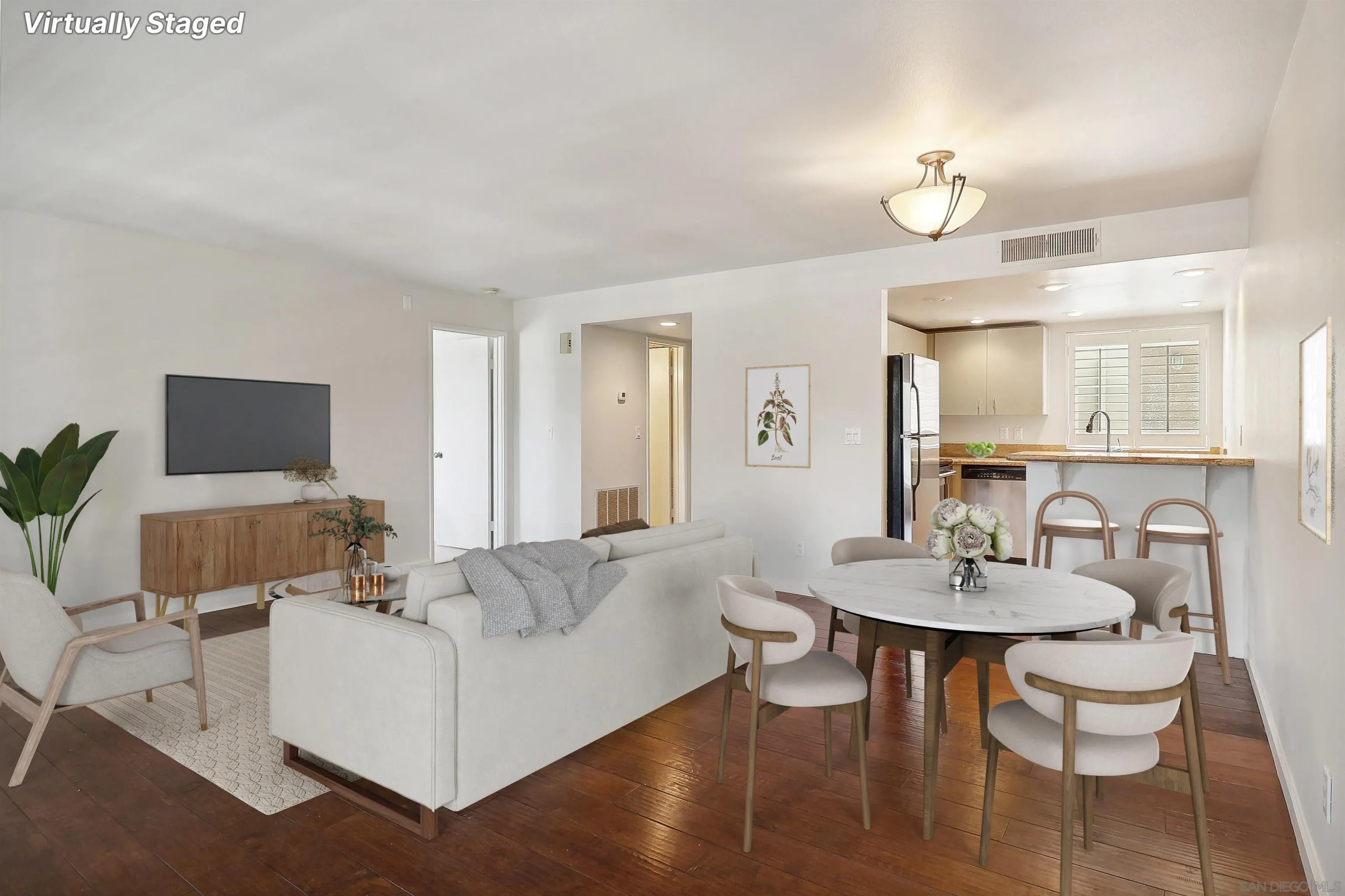 Photo #3: 240010431 Listing 