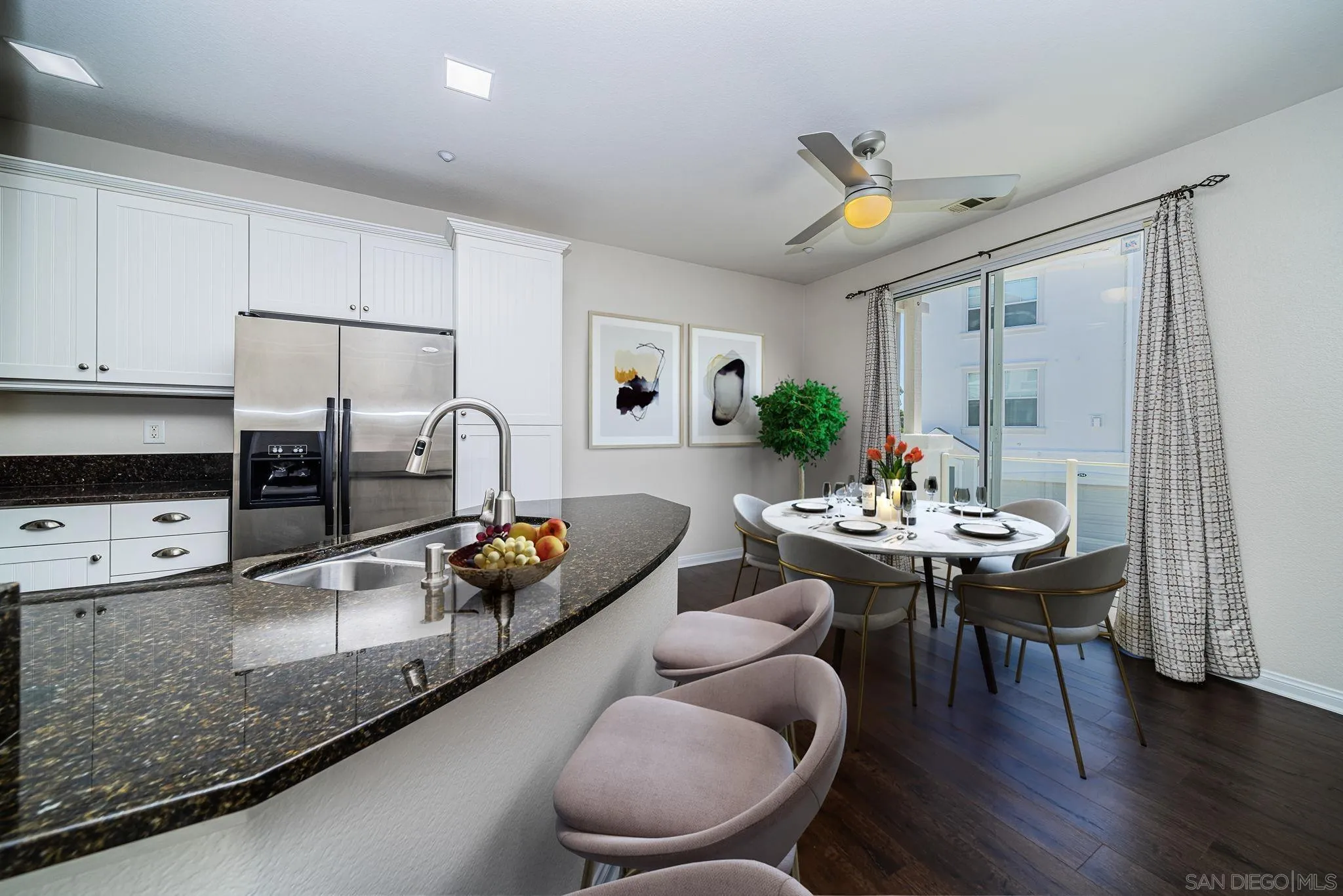 Photo #2: 240010563 Listing 