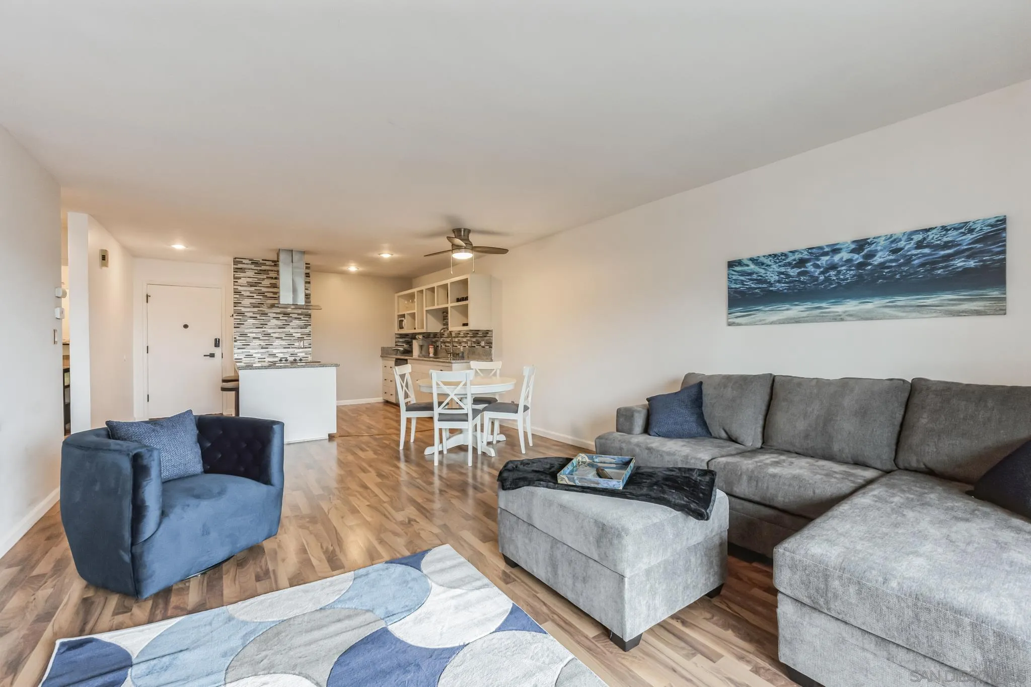 Photo #3: 240010598 Listing 