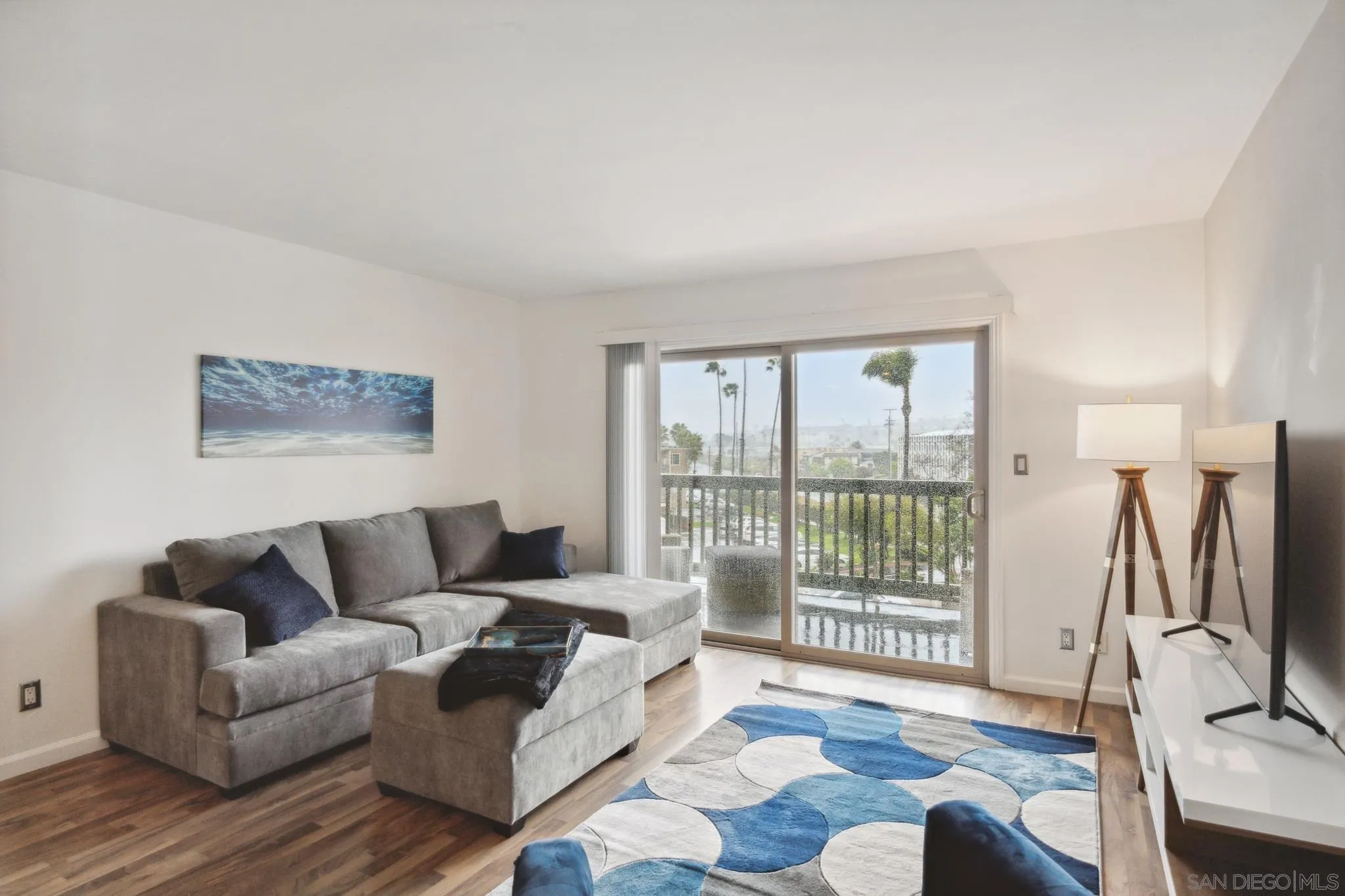 Photo #6: 240010598 Listing 
