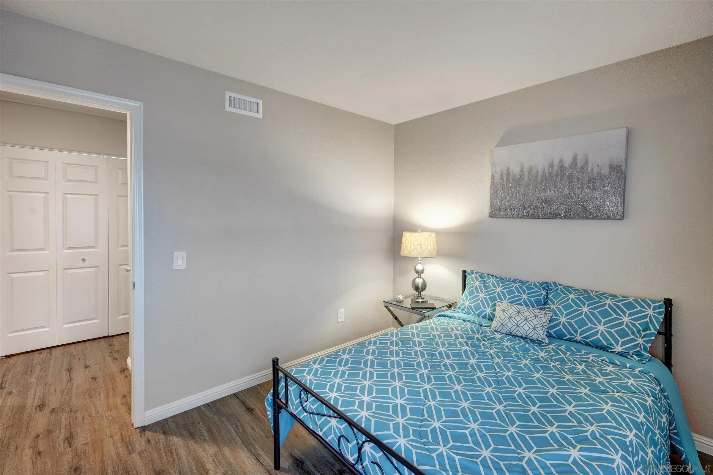 Photo #4: 240010612 Listing 