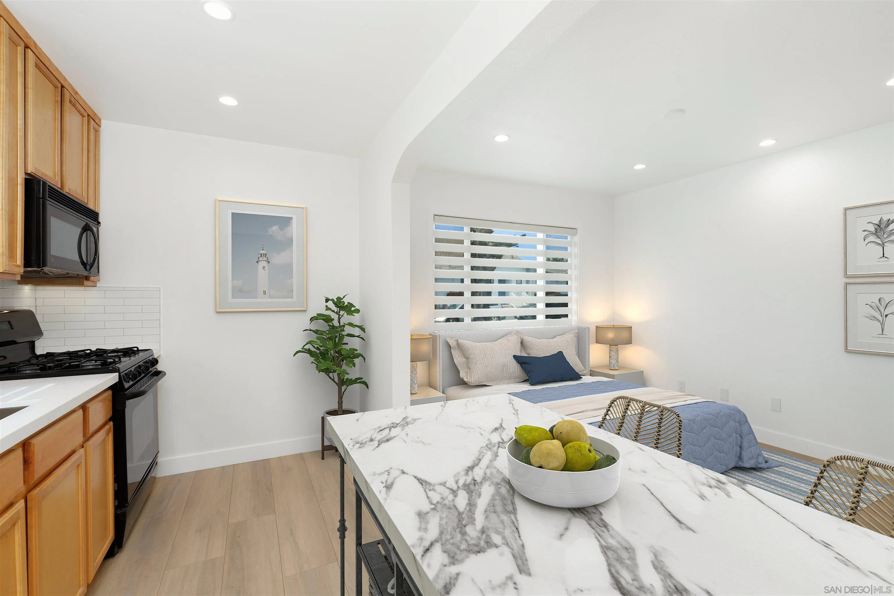 Photo #6: 240010663 Listing 