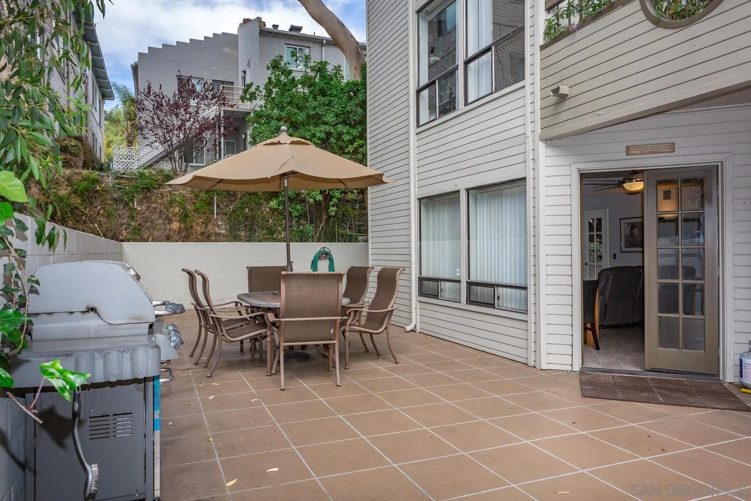 Photo #2: 240010855 Listing 