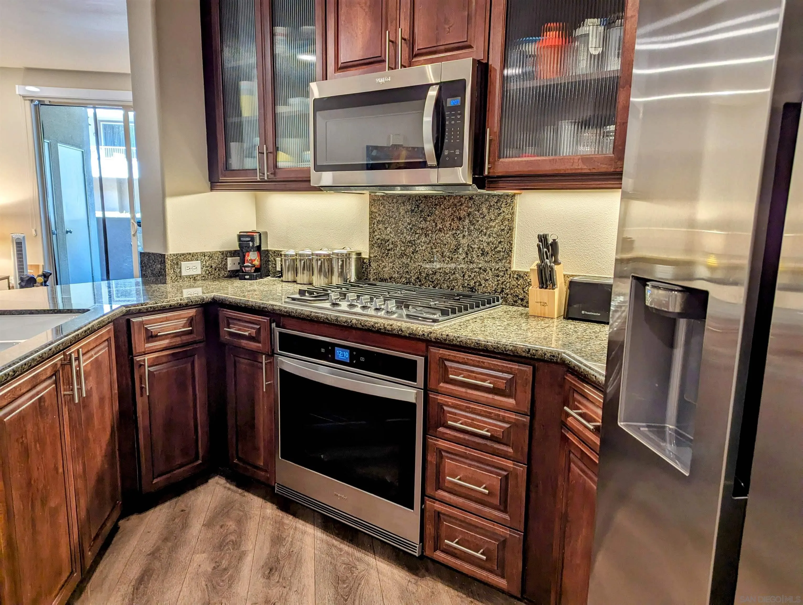Photo #3: 240010865 Listing 