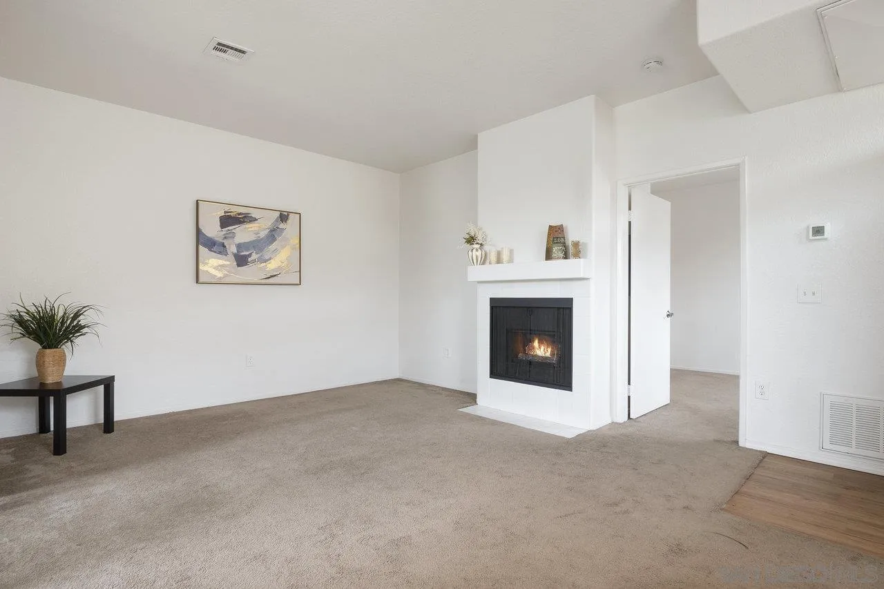 Photo #5: 240010883 Listing 