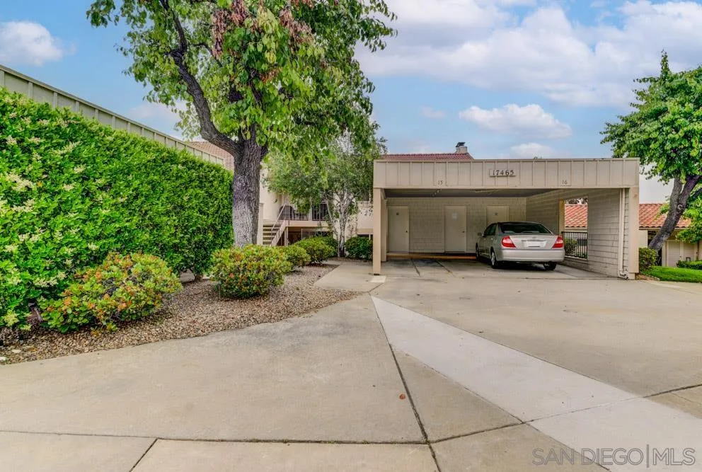 Photo #2: 240010947 Listing 