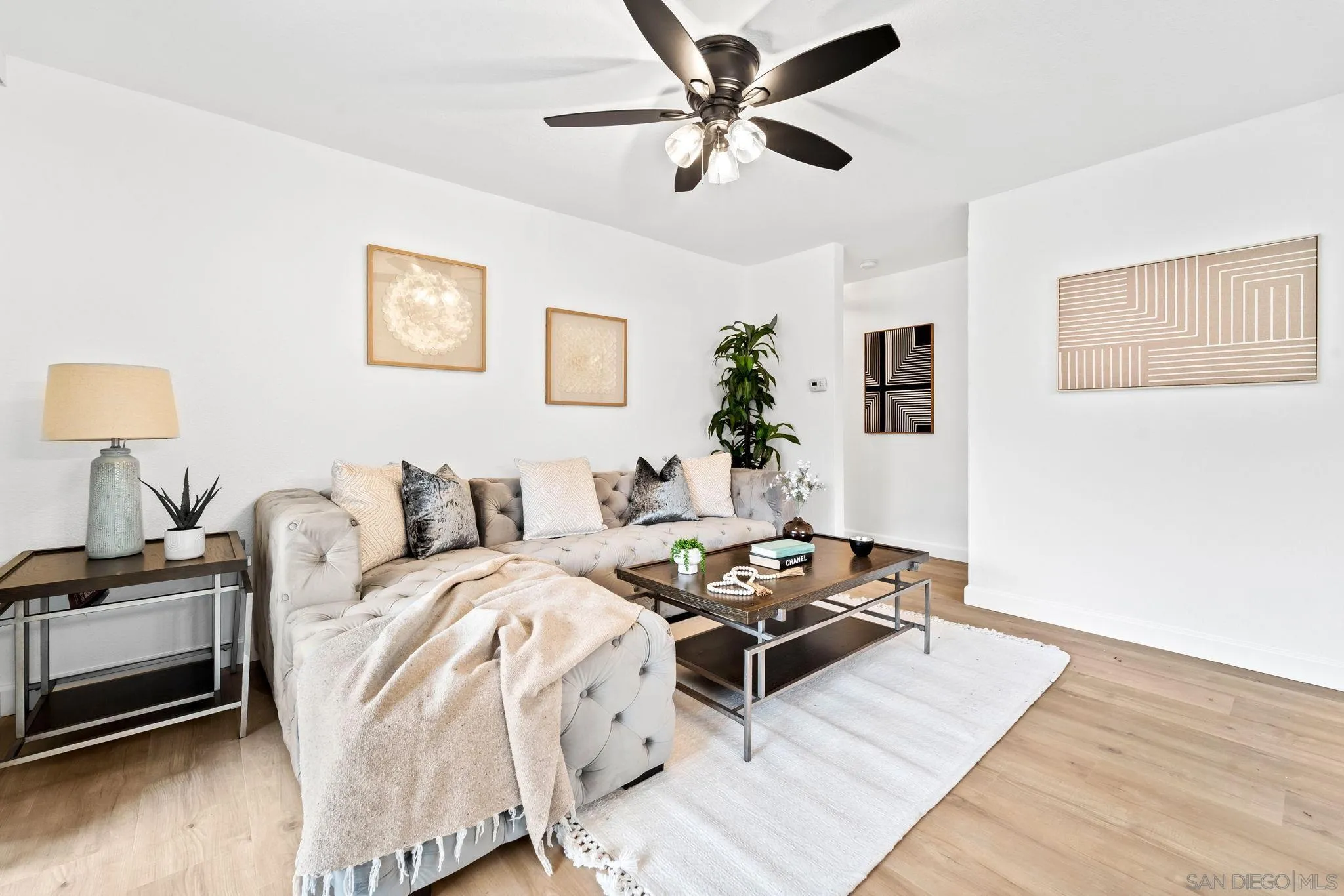 Photo #3: 240011032 Listing 