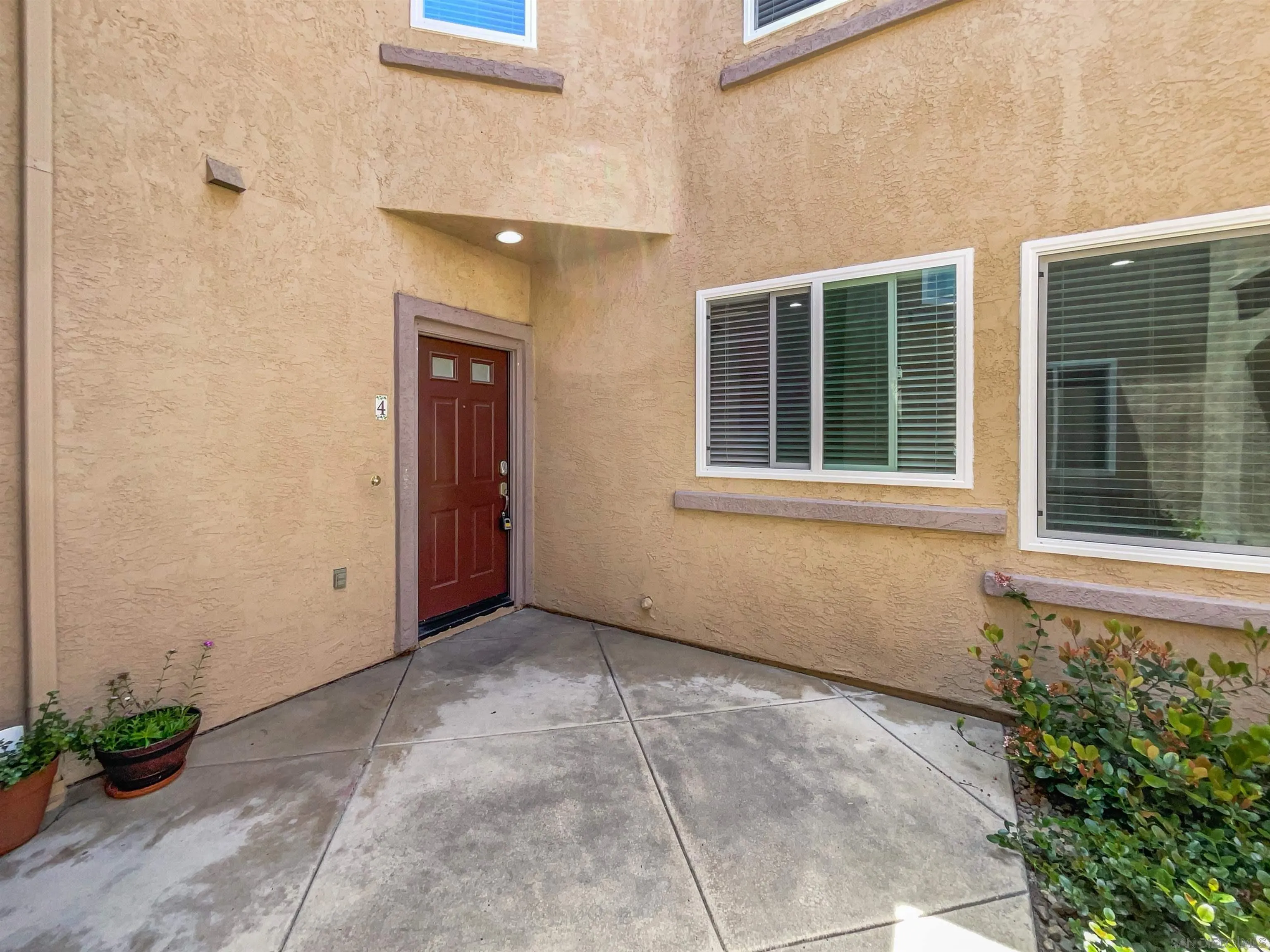 Photo #2: 240011043 Listing 