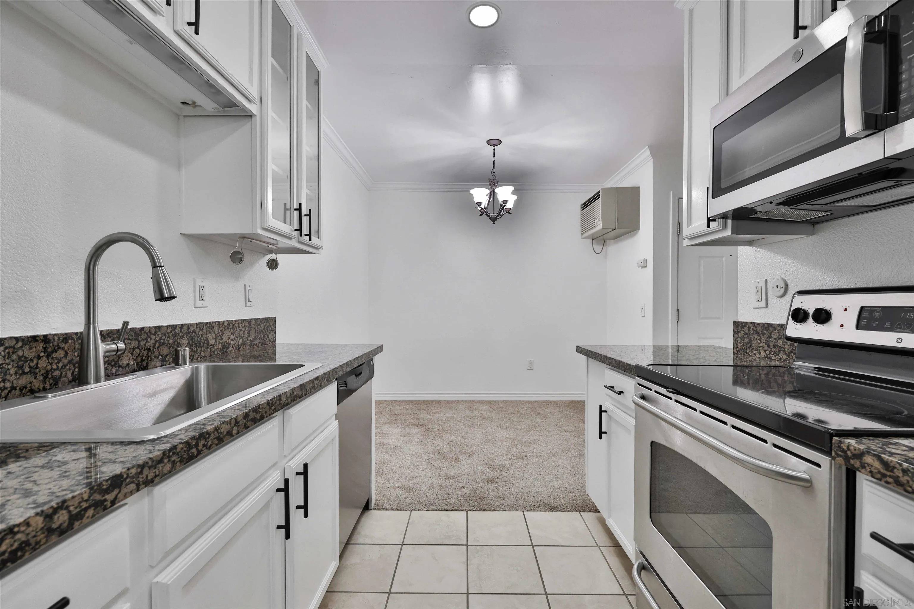 Photo #5: 240011081 Listing 