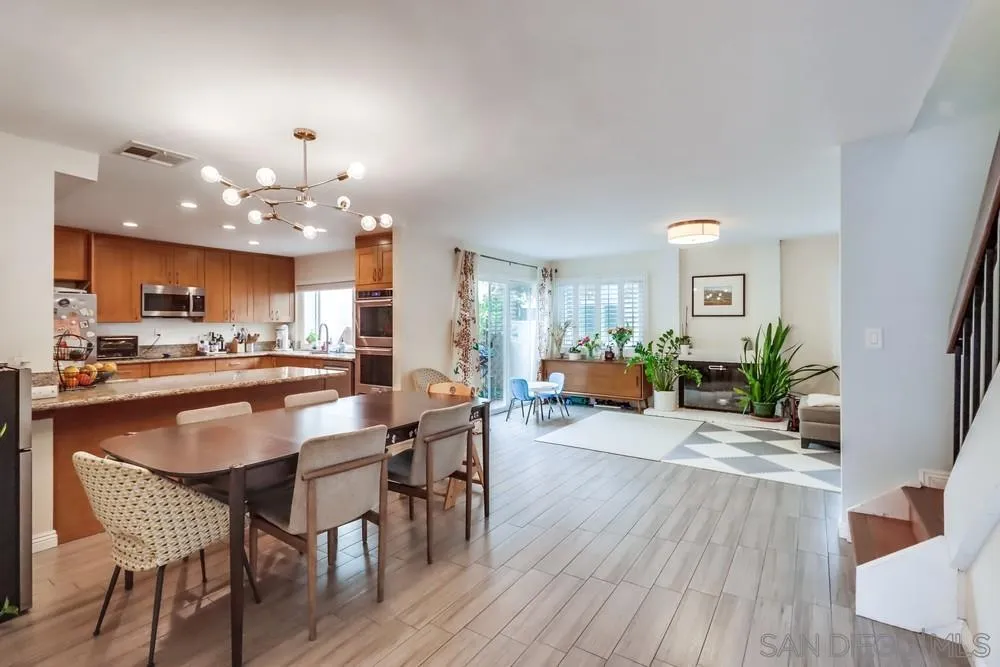 Photo #5: 240011165 Listing 