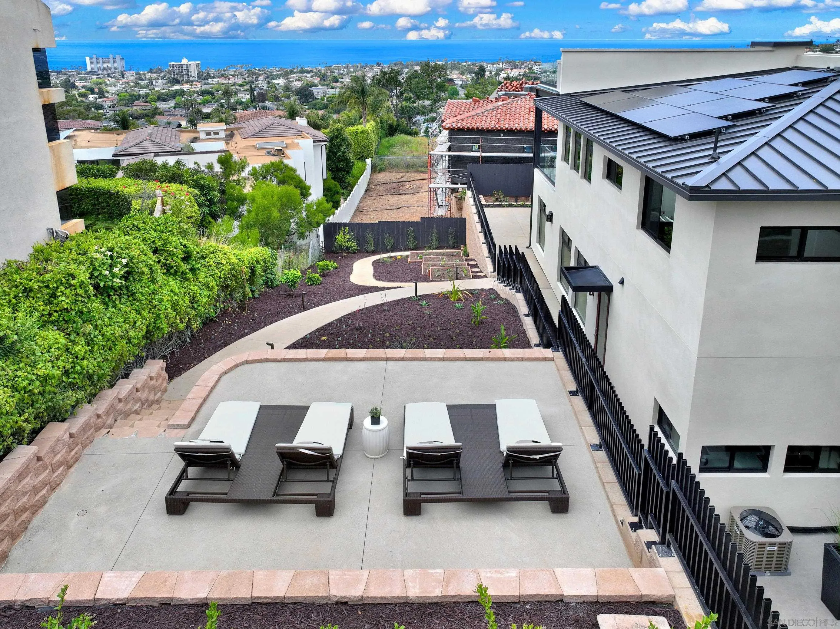https://cdn.realtyfeed.com/cdn/127/240011207/1928498436020534e864a5be41094a56.webp