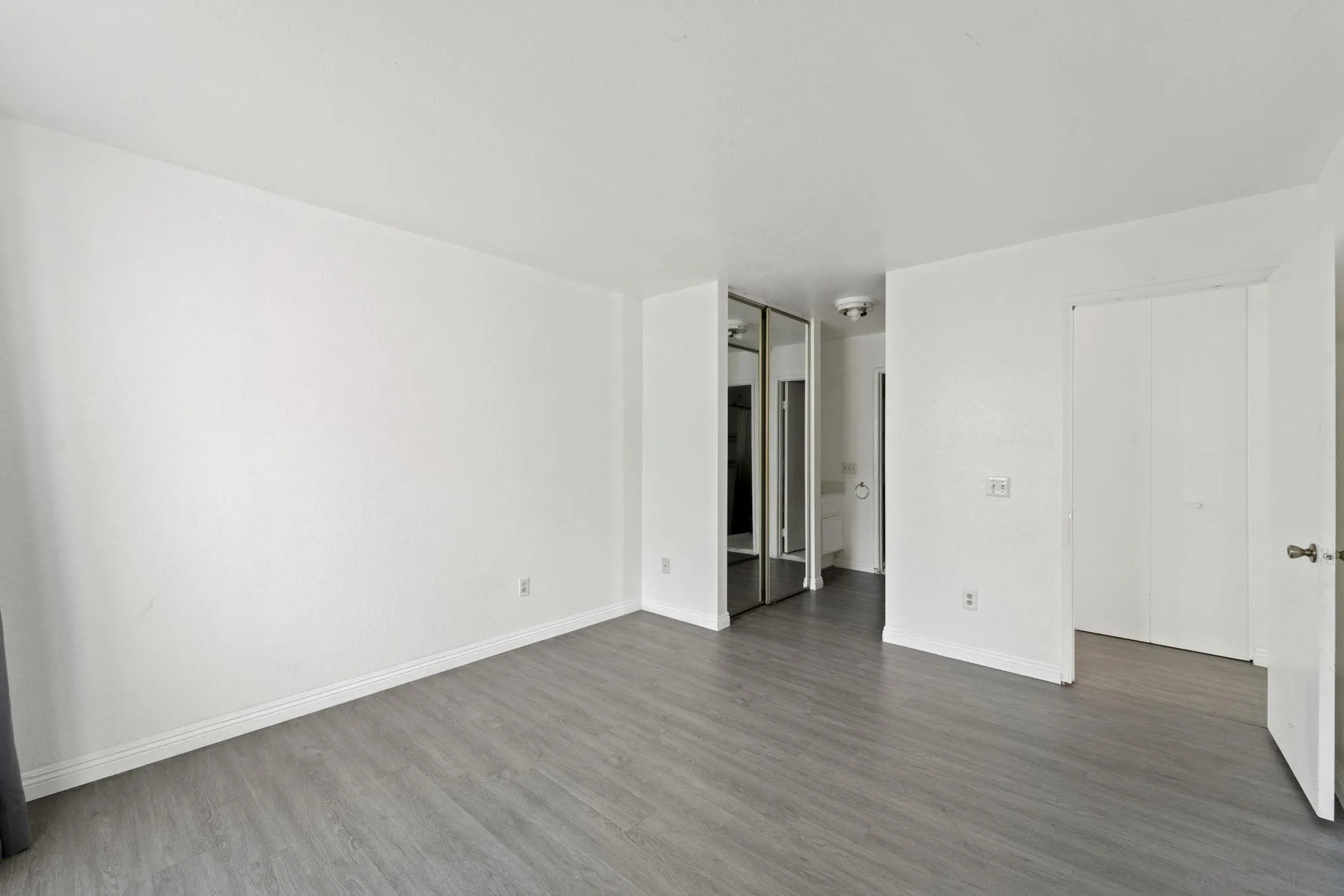 Photo #17: 240011235 Listing: Photo #17