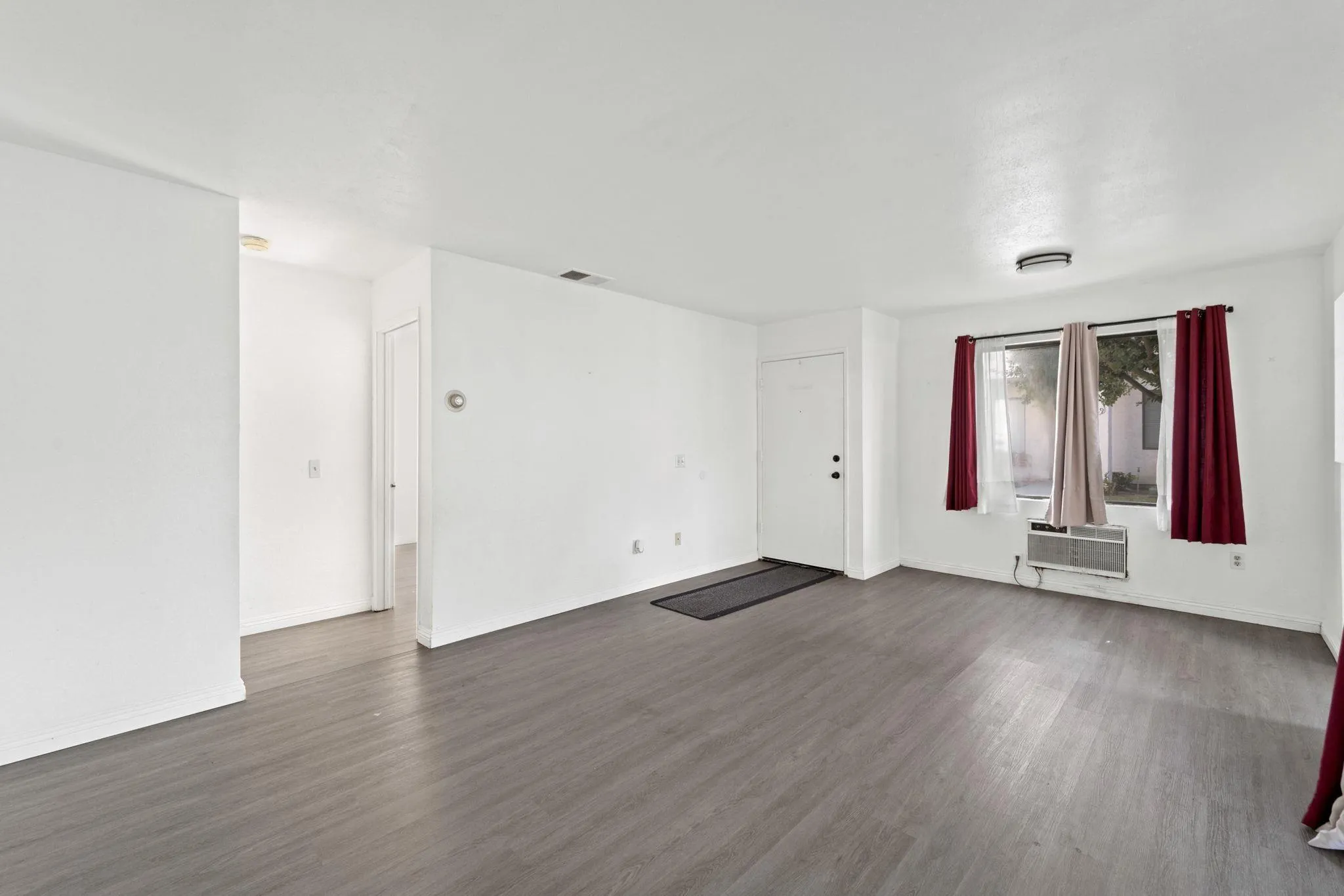 Photo #3: 240011235 Listing 