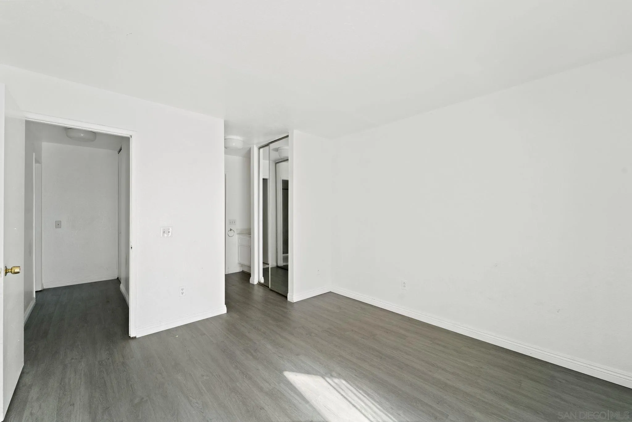 Photo #18: 240011235 Listing: Photo #18