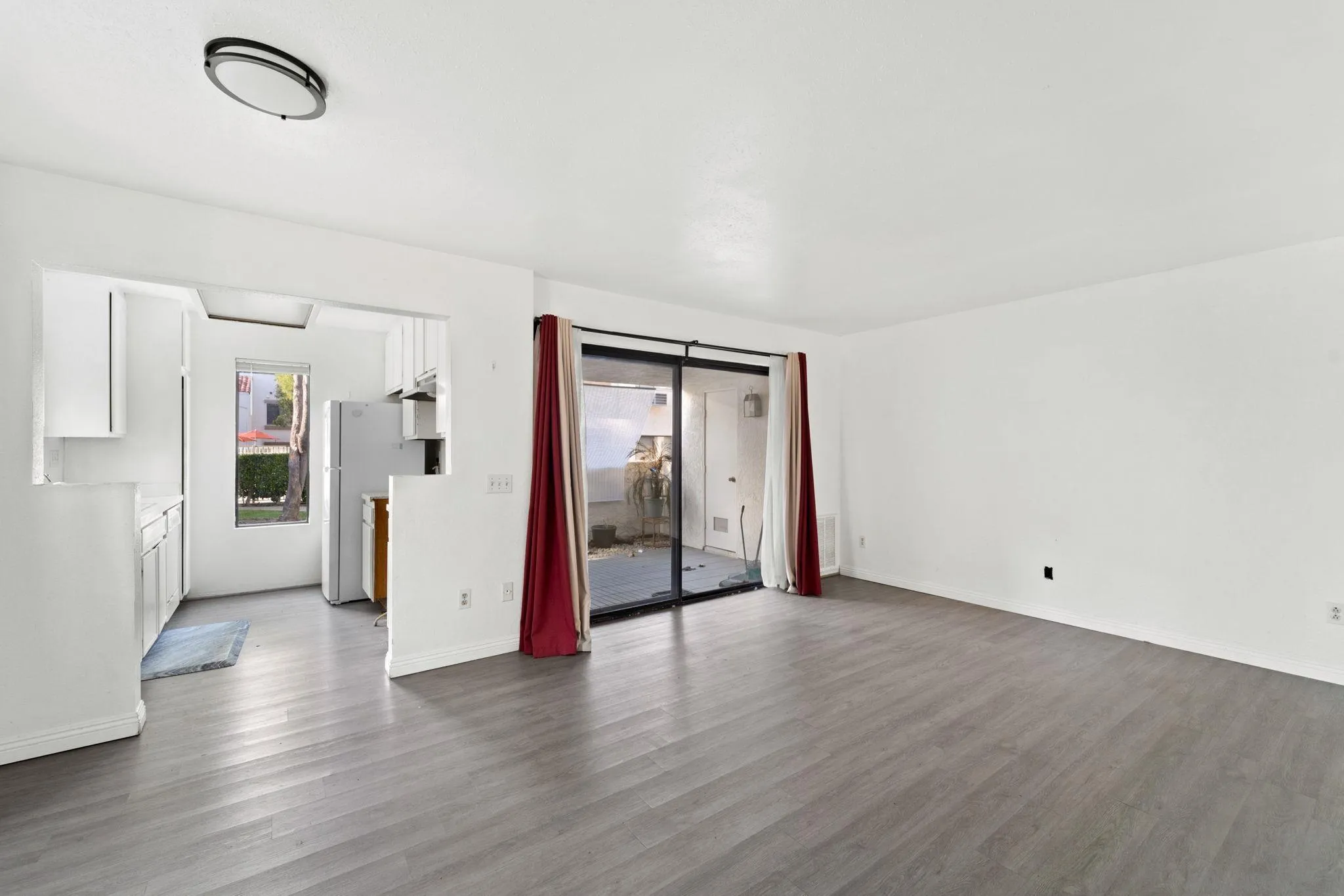 Photo #4: 240011235 Listing 