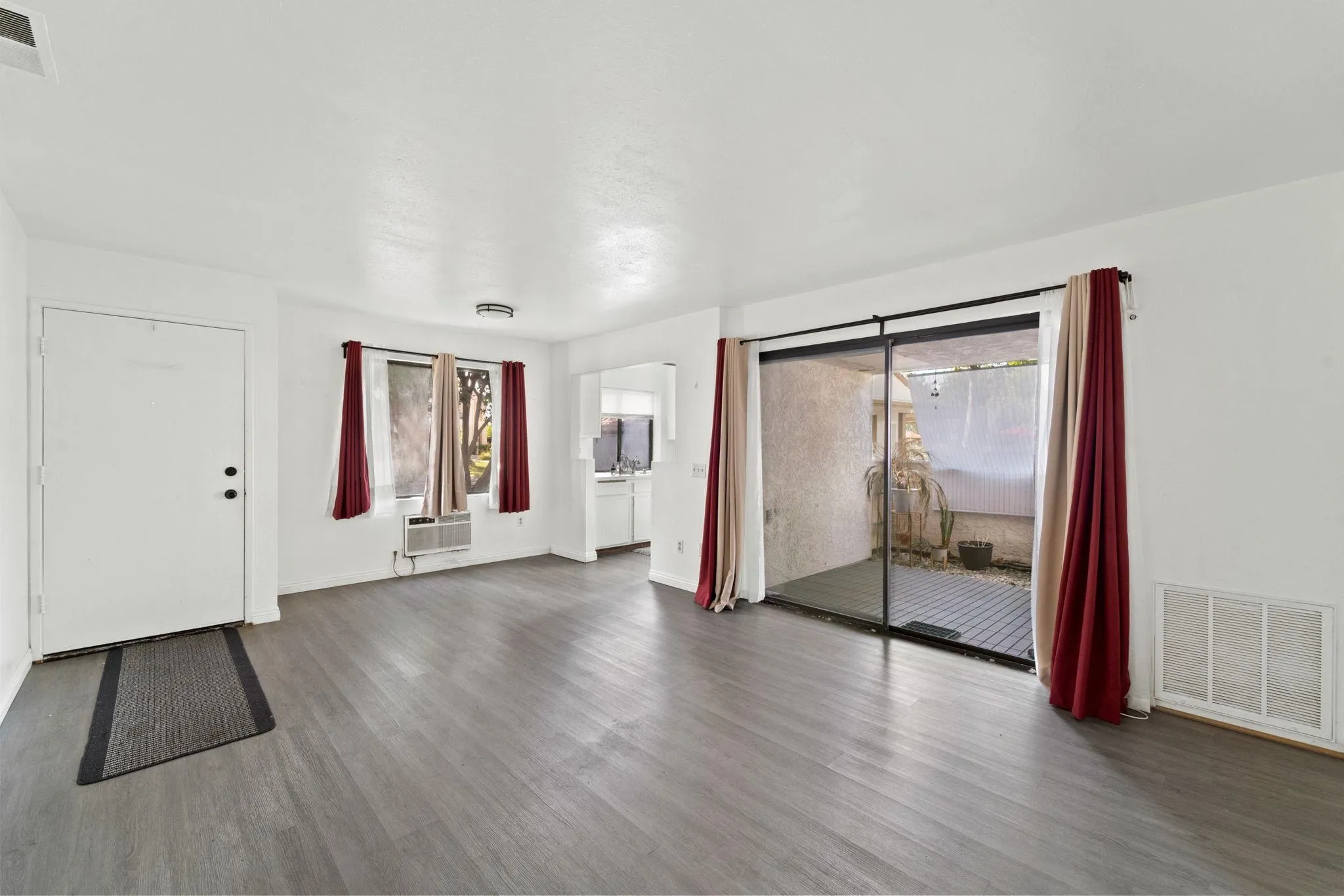 Photo #5: 240011235 Listing 