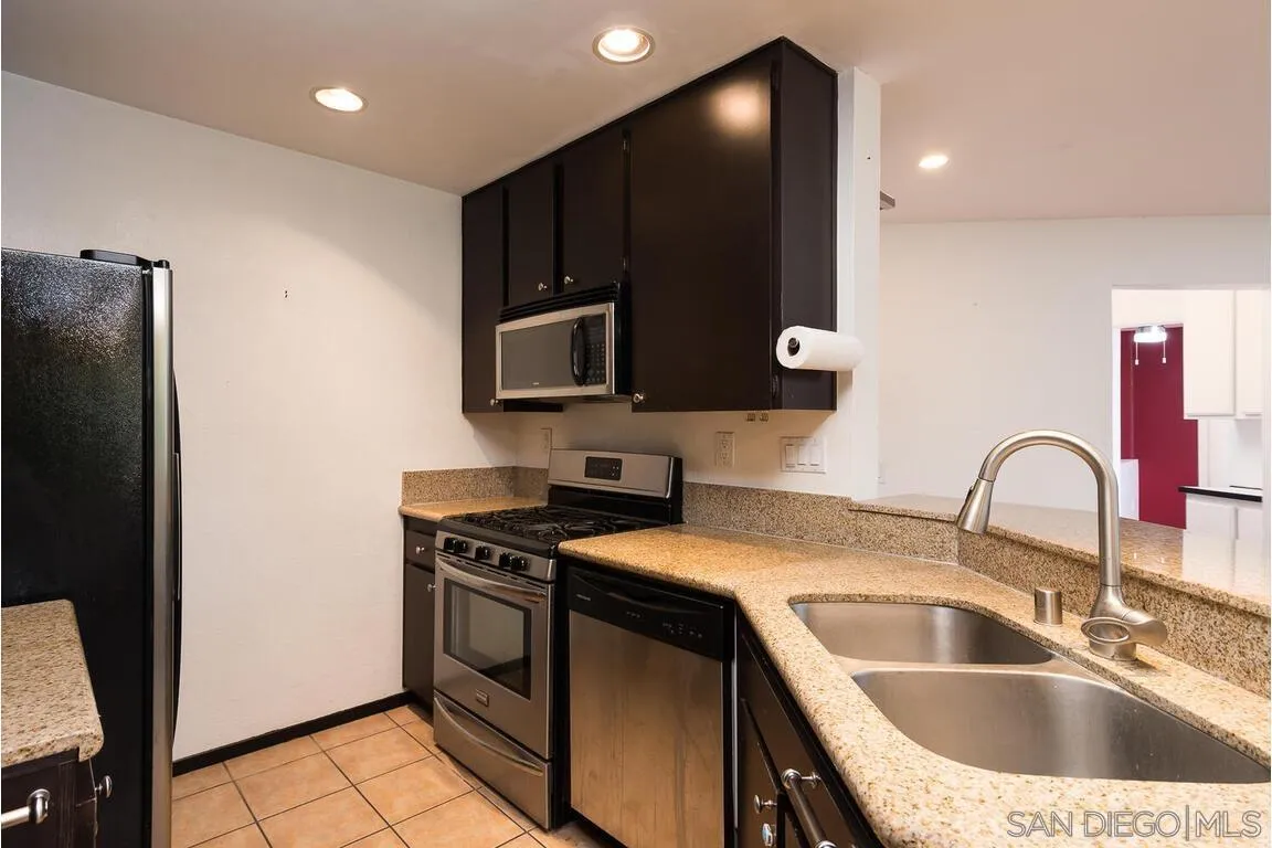 Photo #4: 240011374 Listing 
