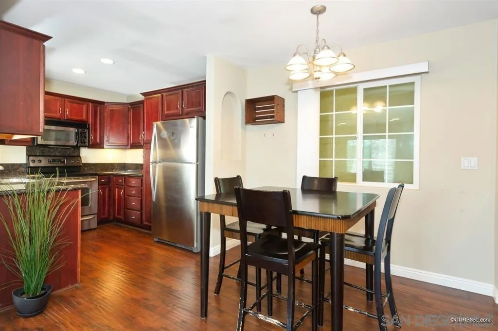 Photo #4: 240011443 Listing 