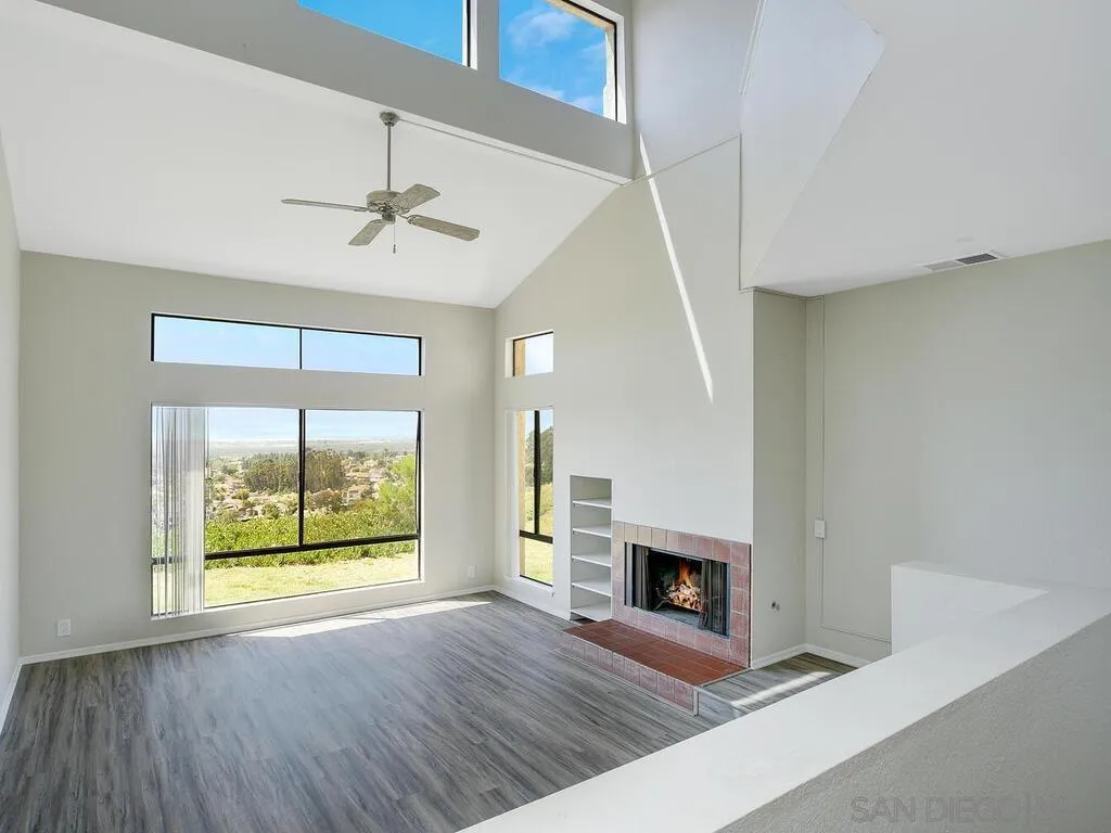 Photo #6: 240011576 Listing 